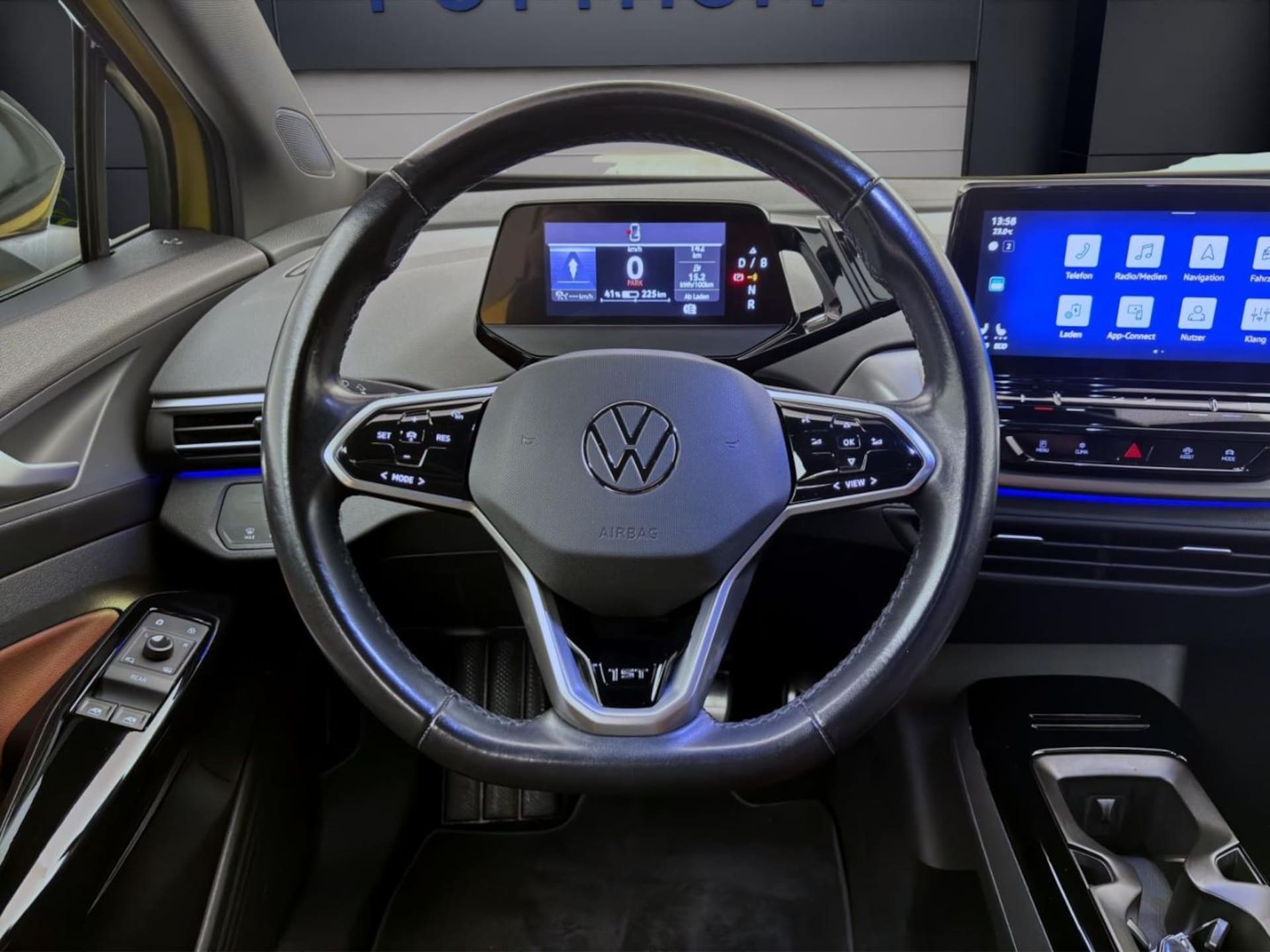 Volkswagen ID.4 1st