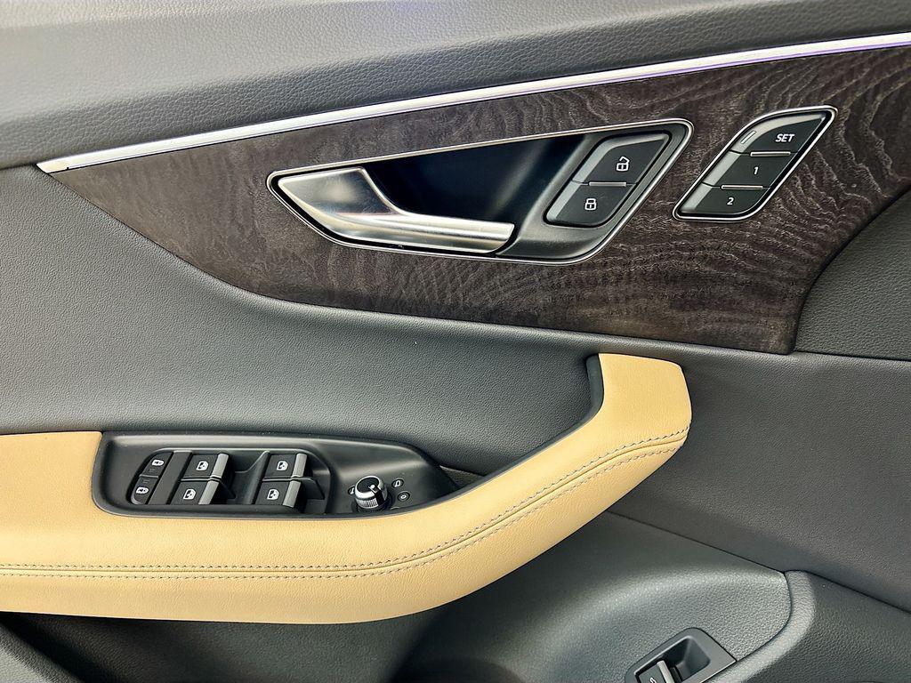 2025 Audi Q7 Premium Plus - Photo 19