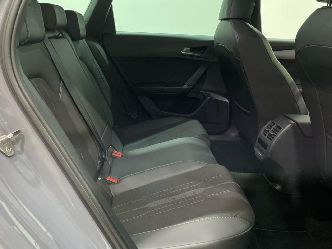 CUPRA Leon Sportstourer 1.5 eTSI DSG 110 kW (150 CV) — photo 7