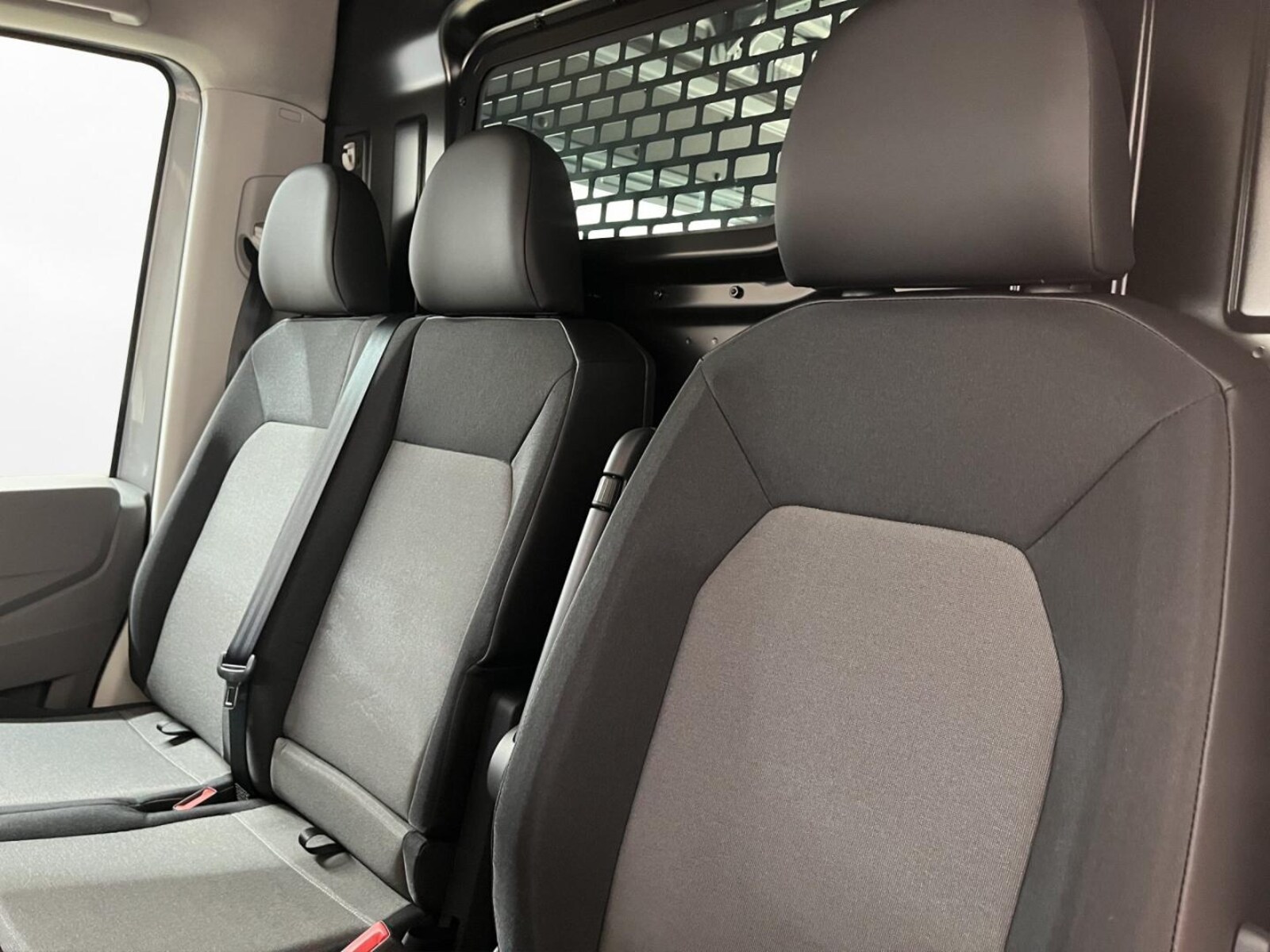 Volkswagen Crafter Kasten mittlerer Radstand – Bild 10