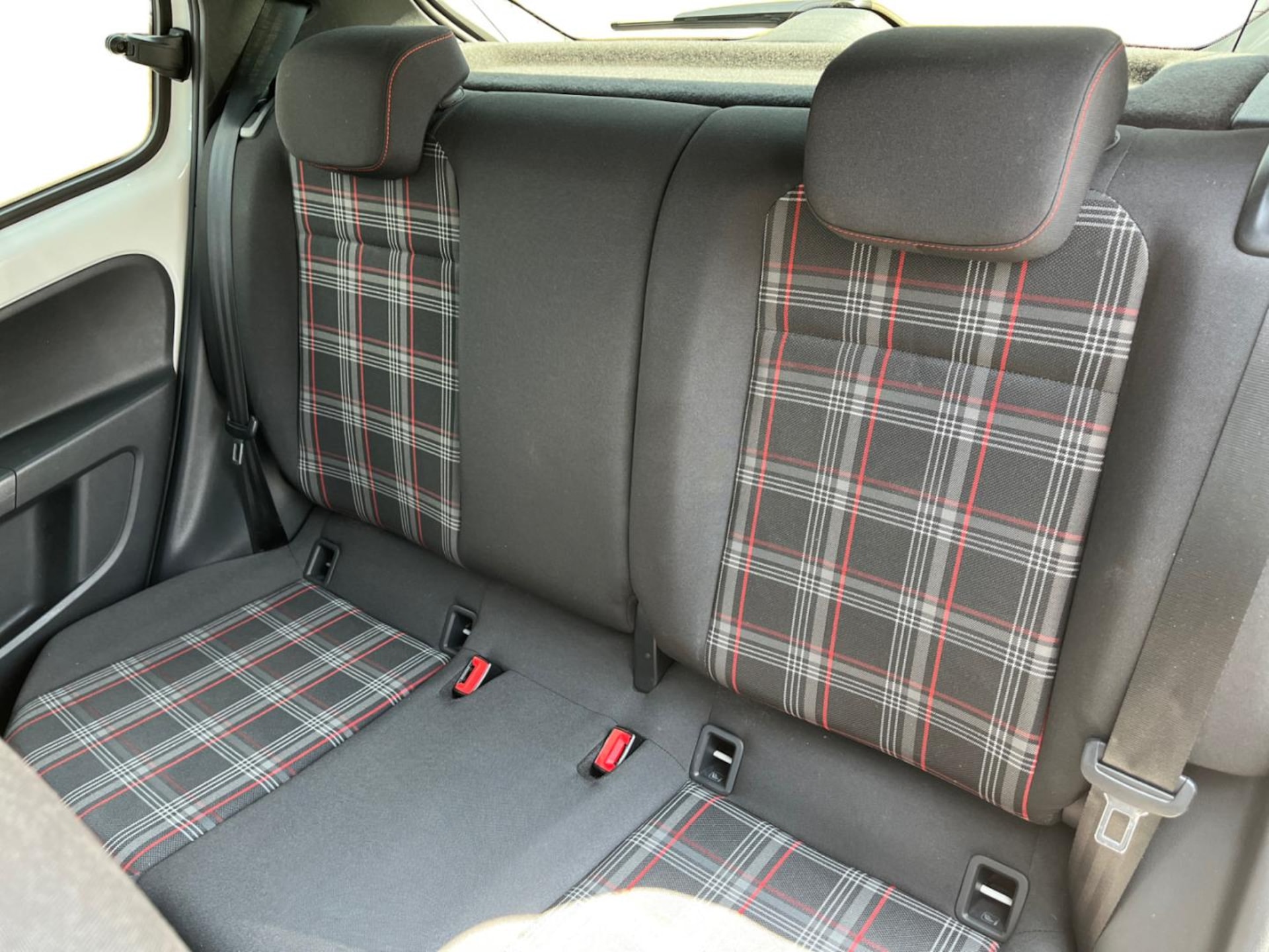 Volkswagen up! GTI