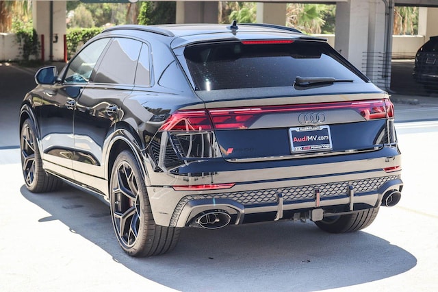 2026 Audi RS Q8 SUV performance