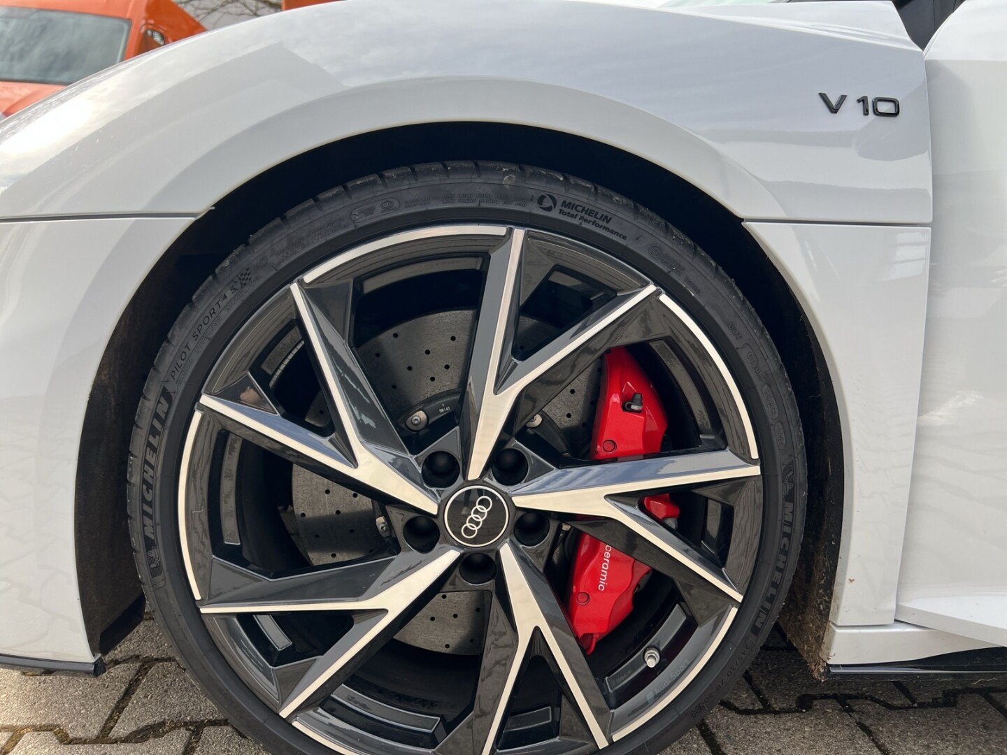 Image about Audi R8 Spyder FSI quattro S tronic
