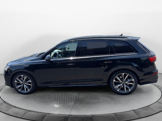 2023 Audi SQ7