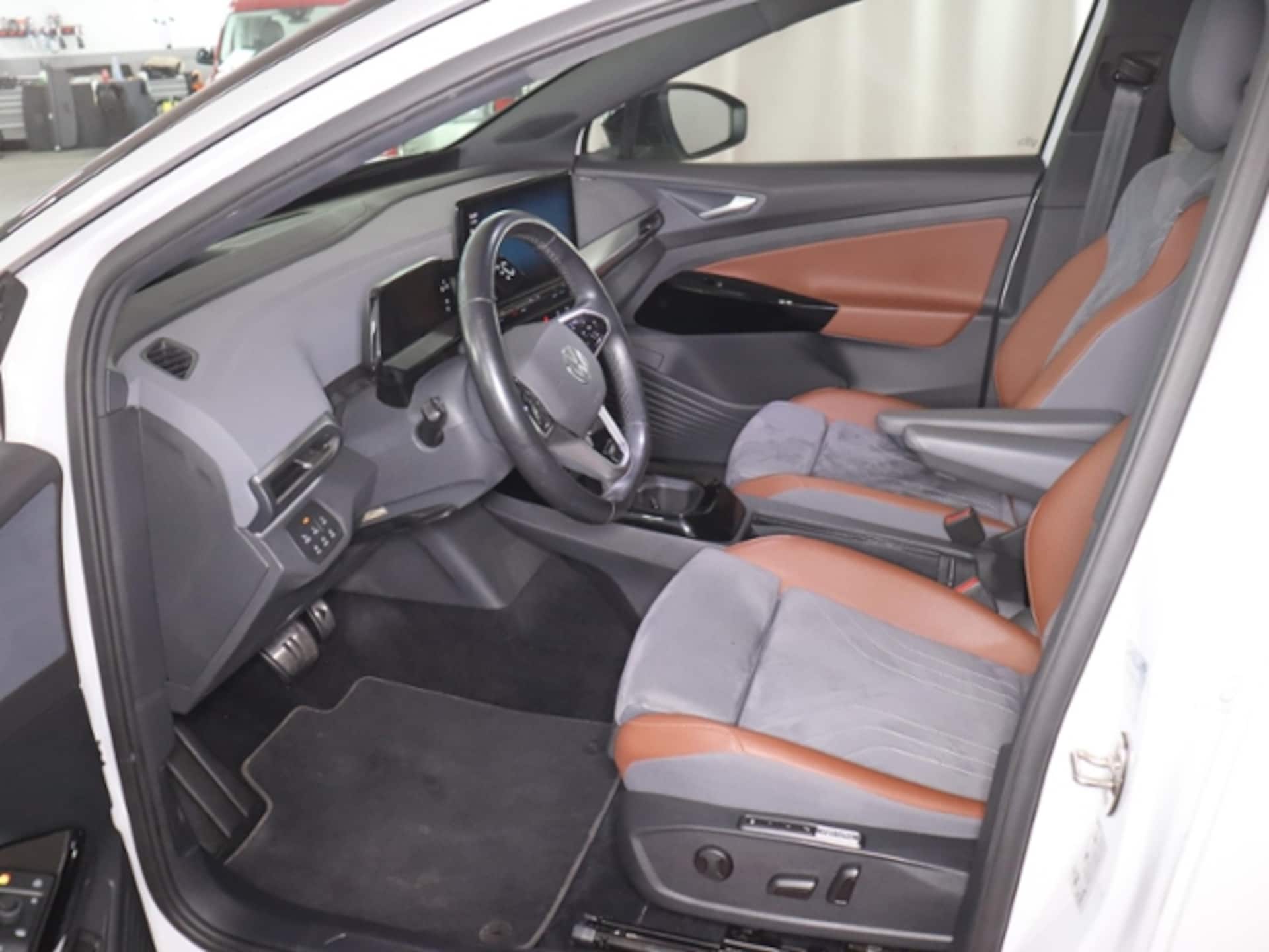 Volkswagen ID.4 1st Max
