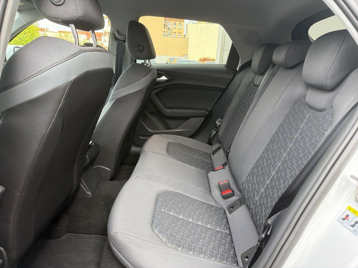 Bild über Audi A1 Sportback advanced 30 TFSI S tronic - für weitere Informationen kontaktieren Sie den Audi Partner