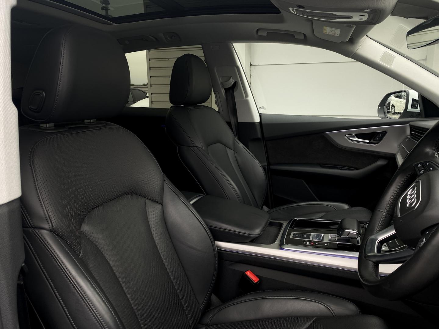 Image about Audi Q8 55 TFSI quattro debut package Luxury