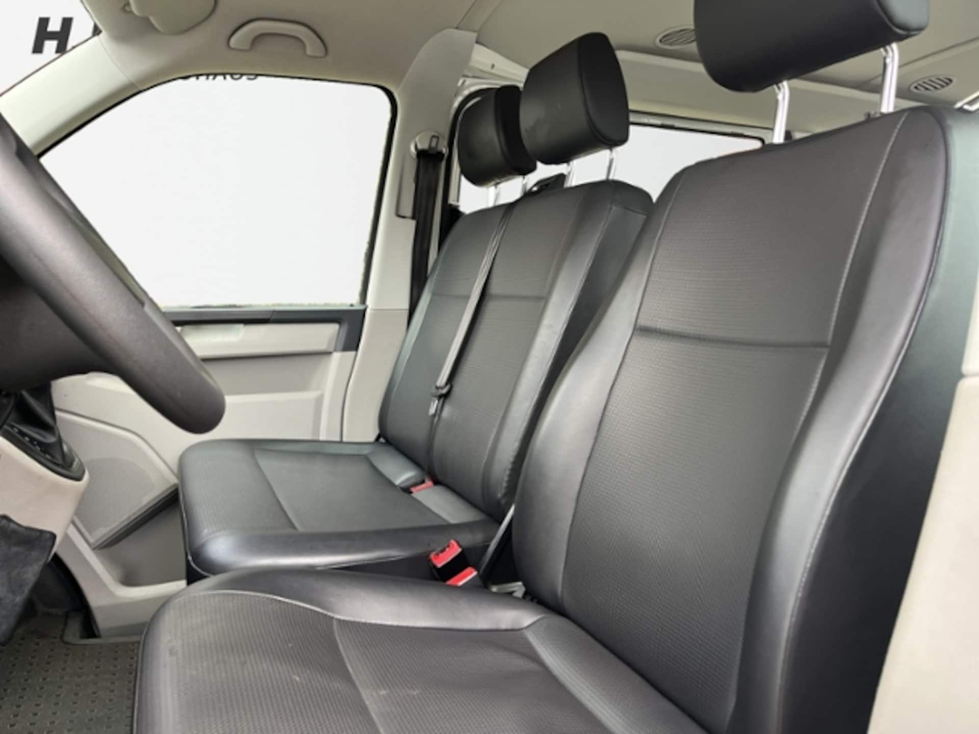 Volkswagen T6 Transporter Kombi langer Radstand