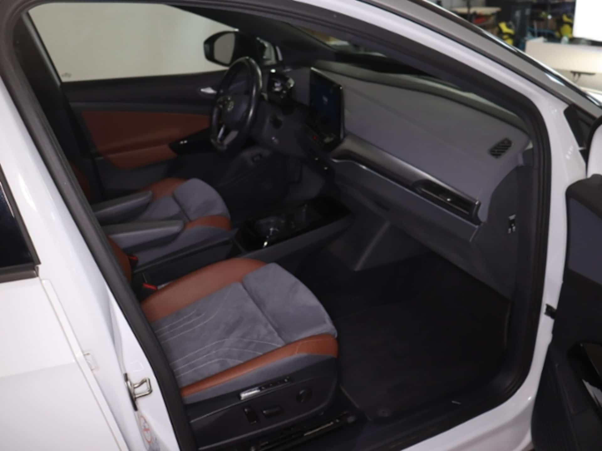 Volkswagen ID.4 1st Max