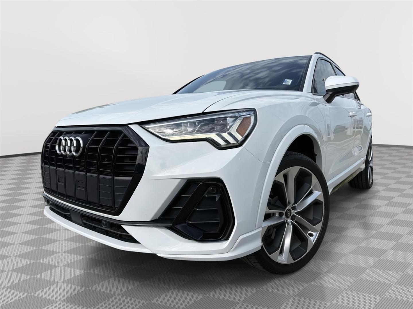 2022 Audi Q3 45 TFSI S Line Premium Plus quattro's photo