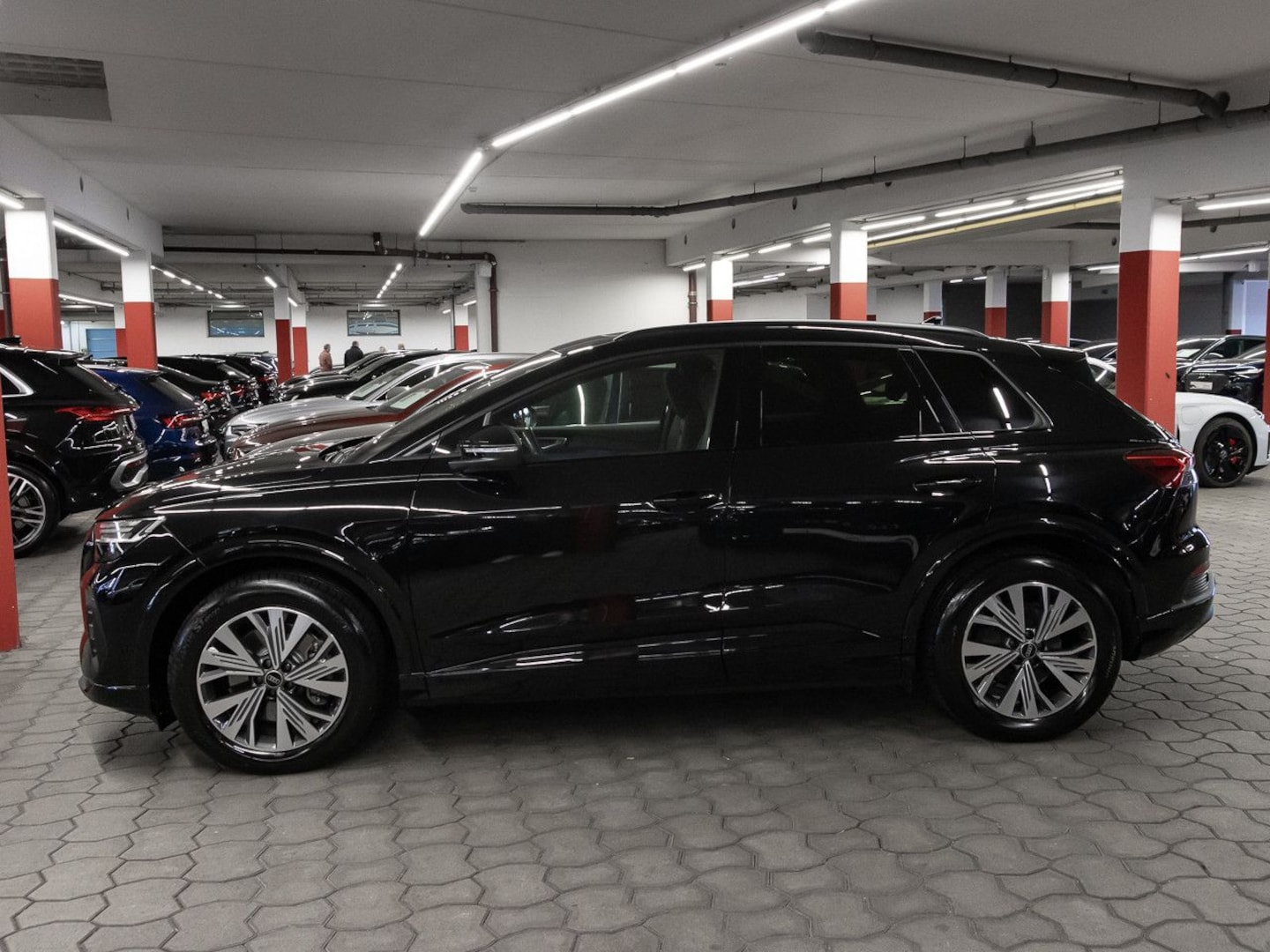 Bild über Audi Q4 e-tron 40 e-tron - für weitere Informationen kontaktieren Sie den Audi Partner