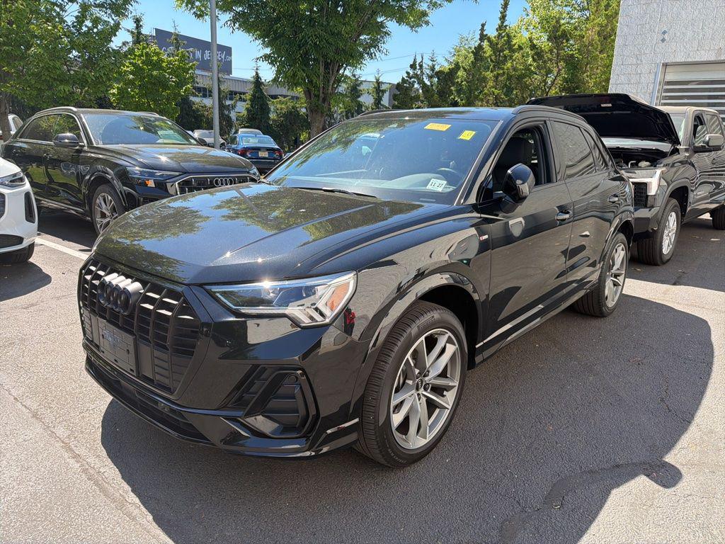 2023 Audi Q3 45 TFSI S Line Premium quattro's photo
