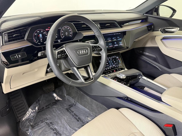 2024 Audi Q8 Sportback e-tron
