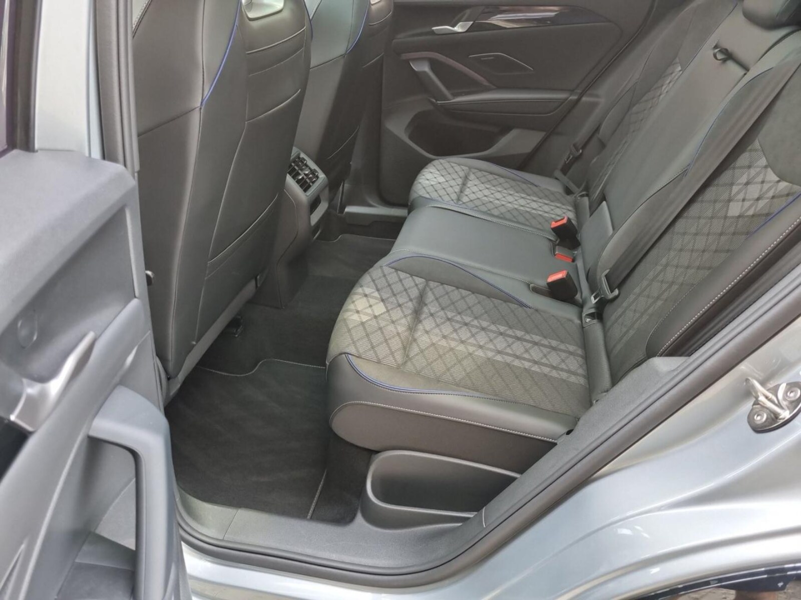 Volkswagen Tiguan – Bild 13
