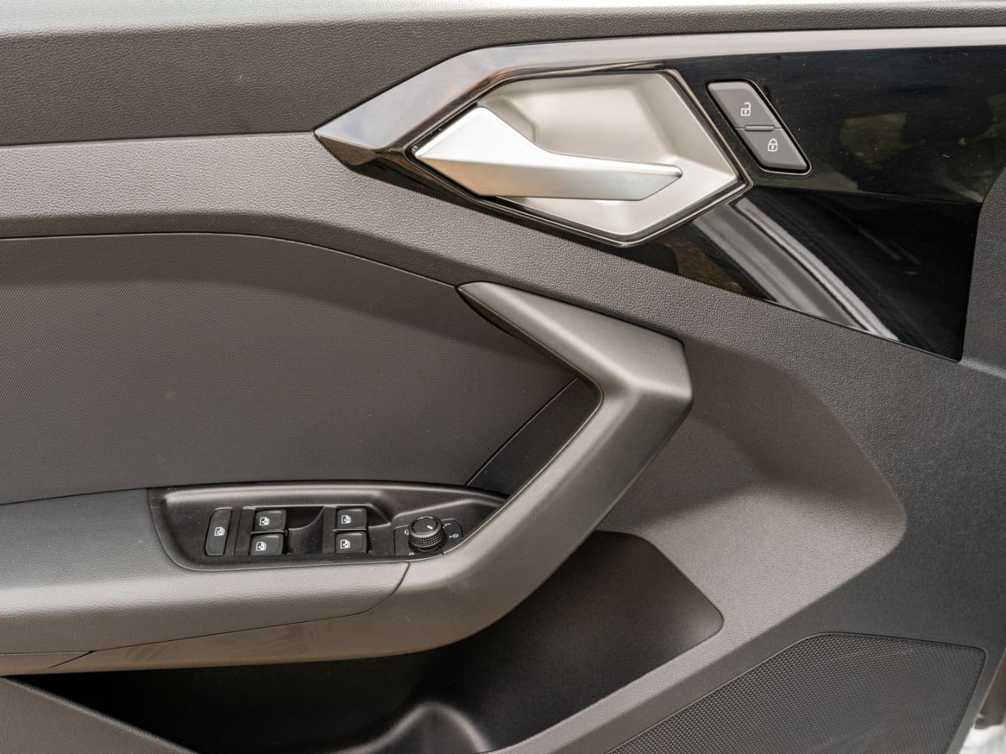Bild über Audi A1 allstreet 30 TFSI Schaltgetriebe - für weitere Informationen kontaktieren Sie den Audi Partner