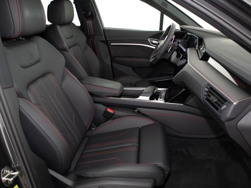 Image about Audi Q8 e-tron S line 55 e-tron quattro