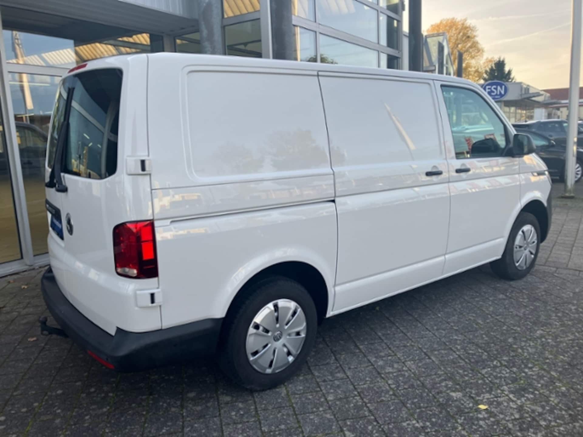Volkswagen T6.1 Transporter Kasten kurzer Radstand