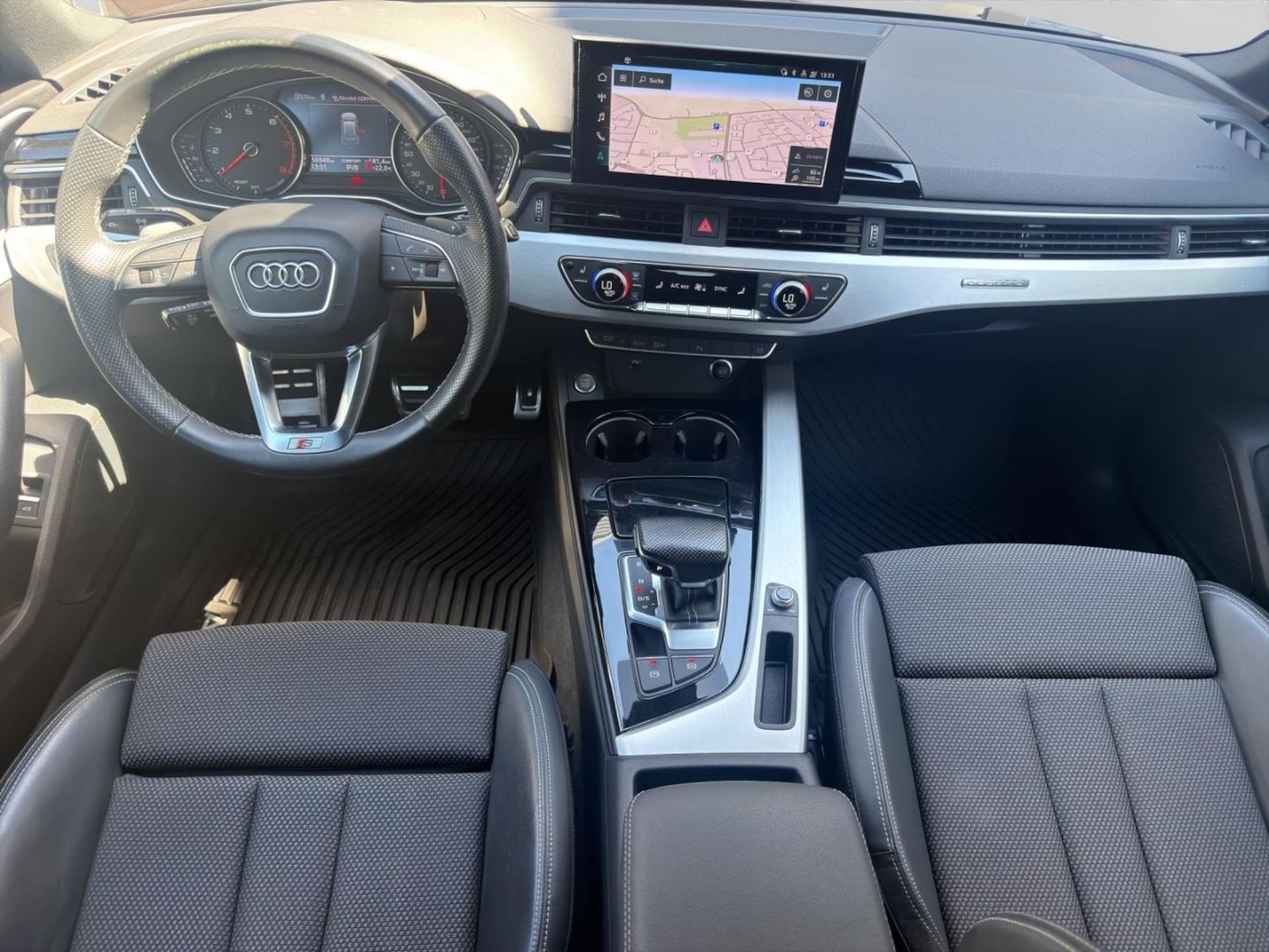 Audi A4 Avant S line
