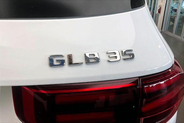 2026 Mercedes-Benz GLB AMG GLB 35 - Photo 10