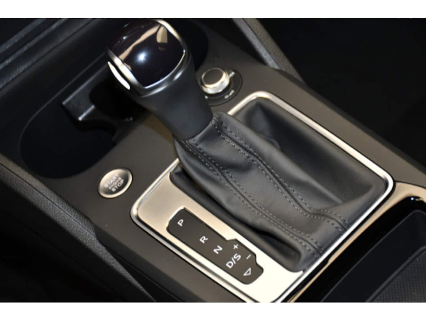Bild über Audi Q2 S line 40 TFSI quattro S tronic - für weitere Informationen kontaktieren Sie den Audi Partner