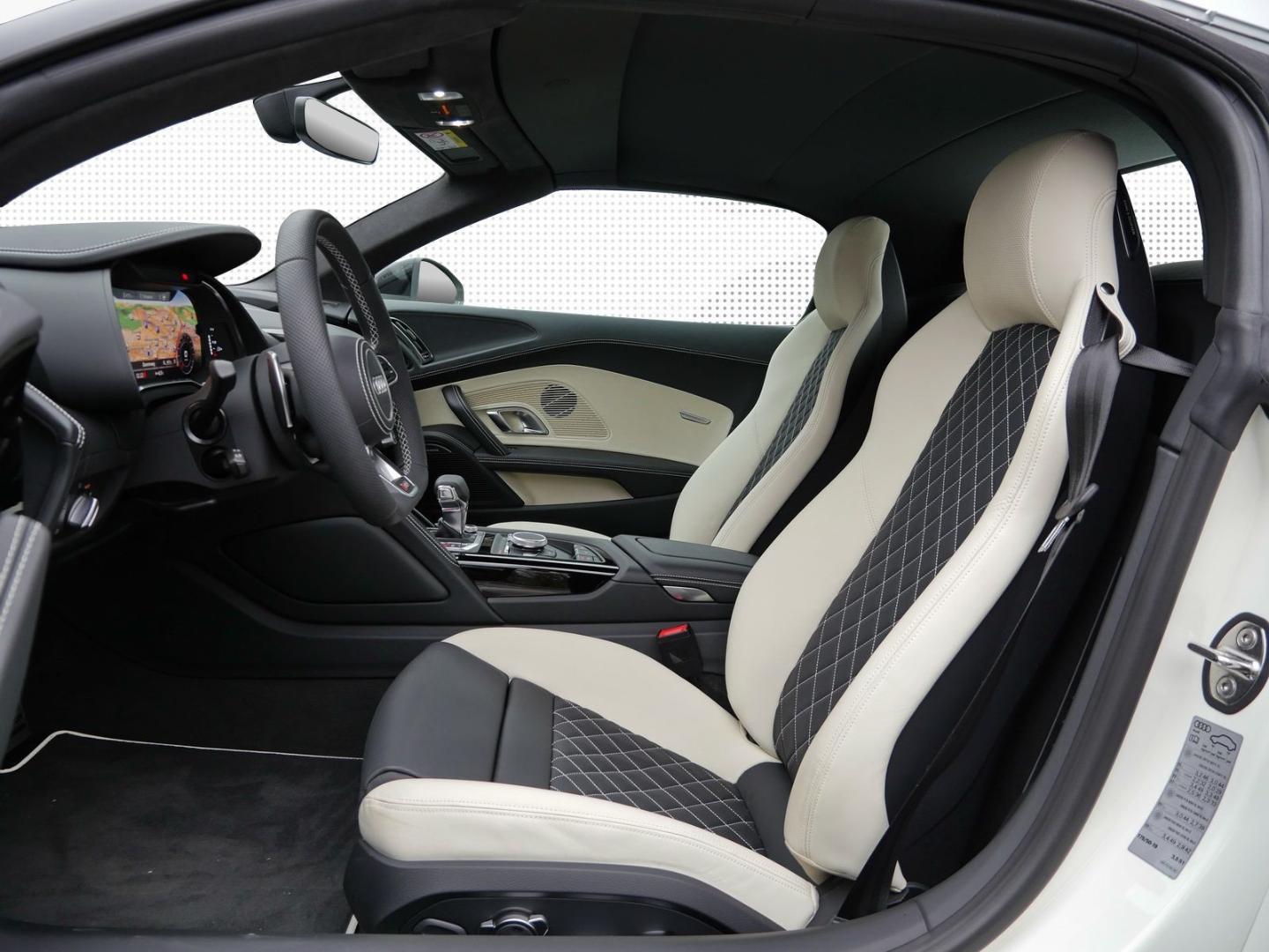 Image about Audi R8 Spyder FSI S tronic
