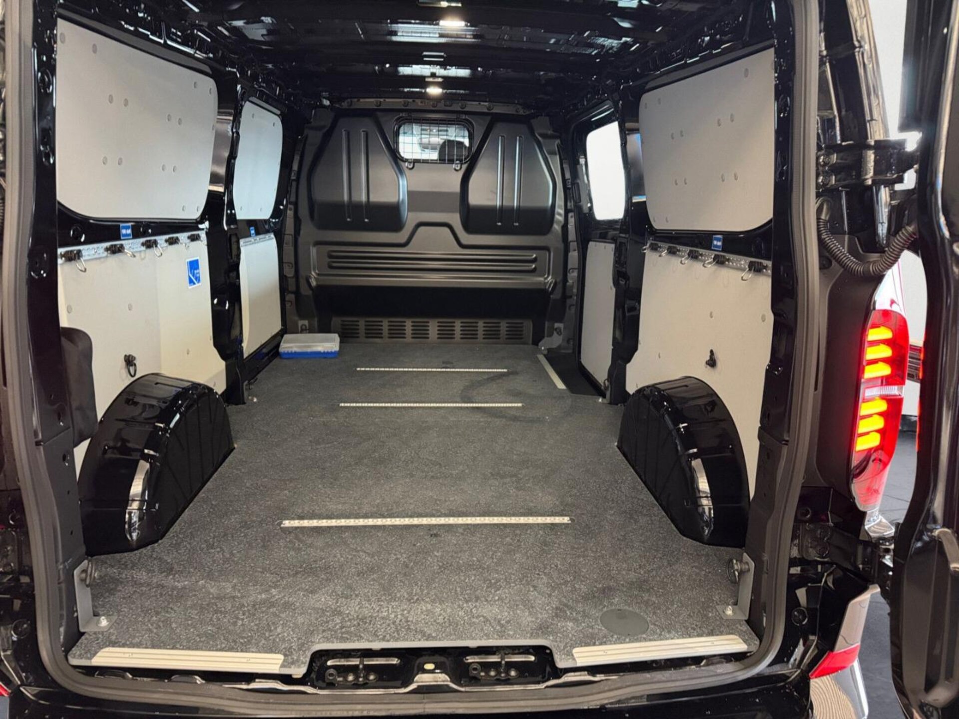 Volkswagen Transporter Kasten langer Radstand