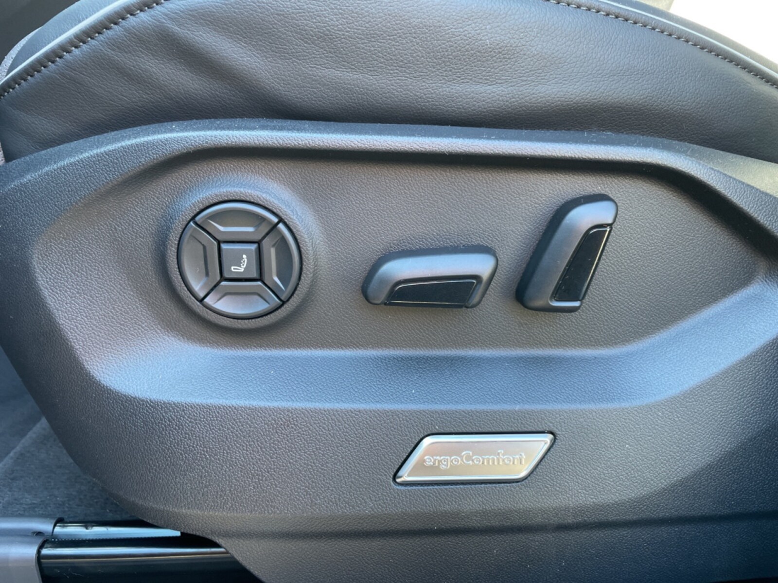 Volkswagen Touareg – Bild 9