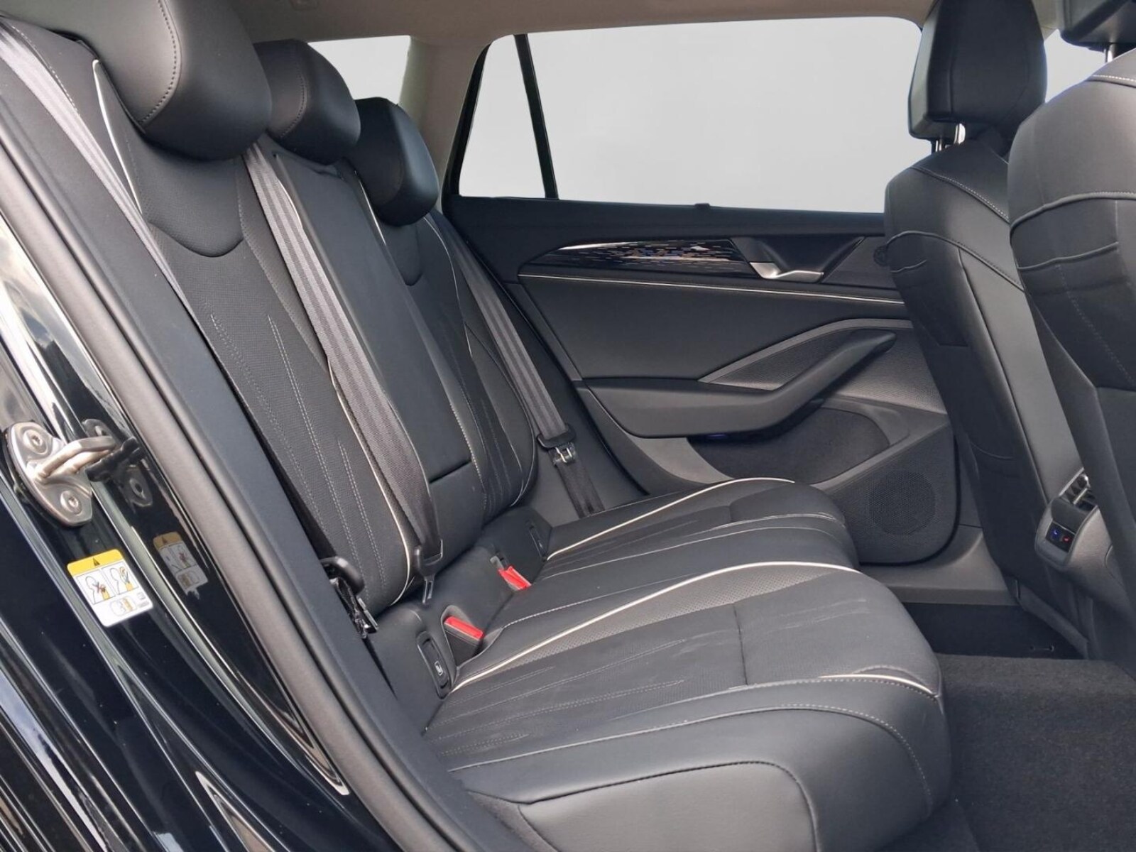 Volkswagen Passat – Bild 6