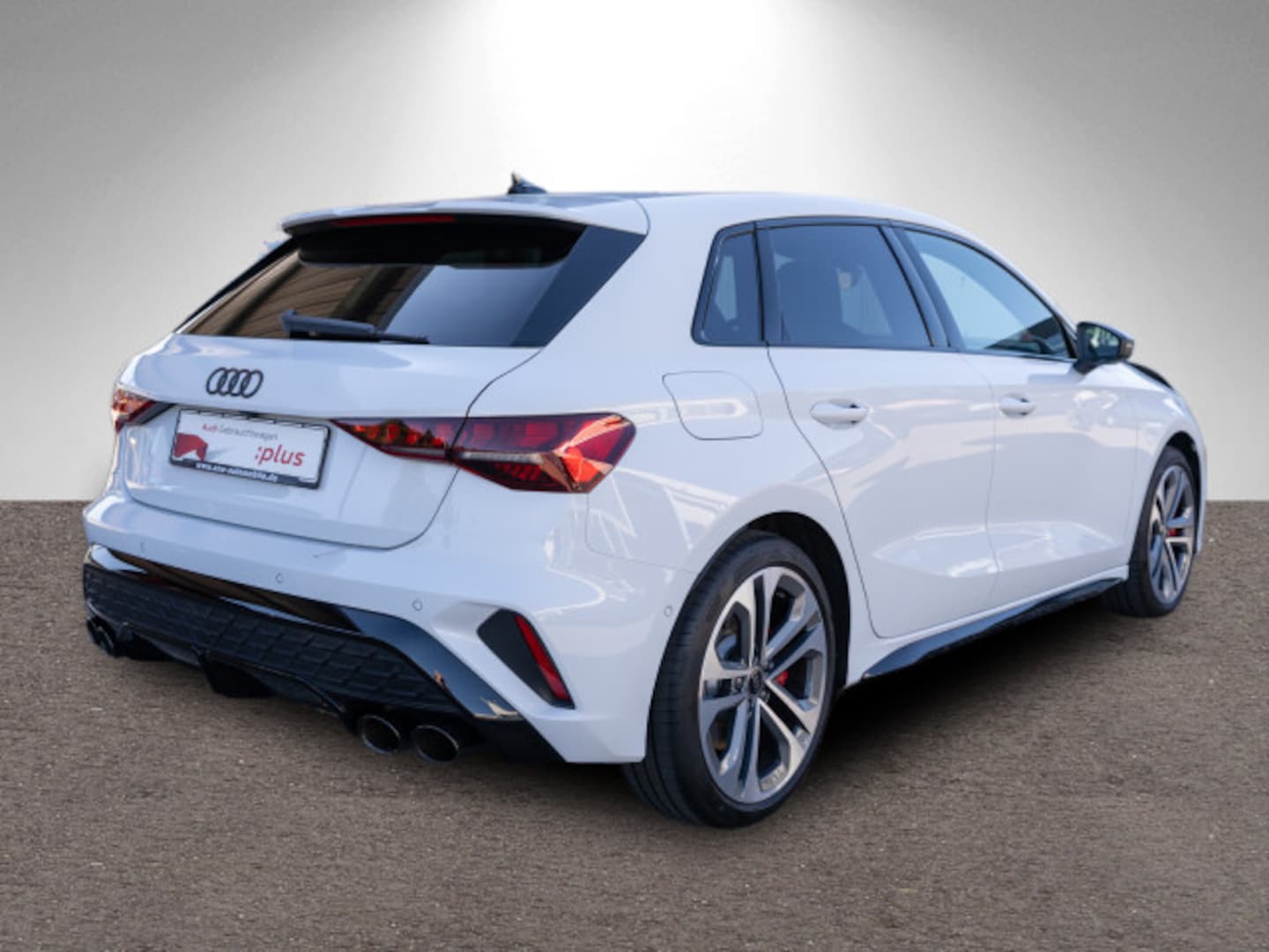 Bild über Audi S3 Sportback TFSI quattro S tronic - für weitere Informationen kontaktieren Sie den Audi Partner