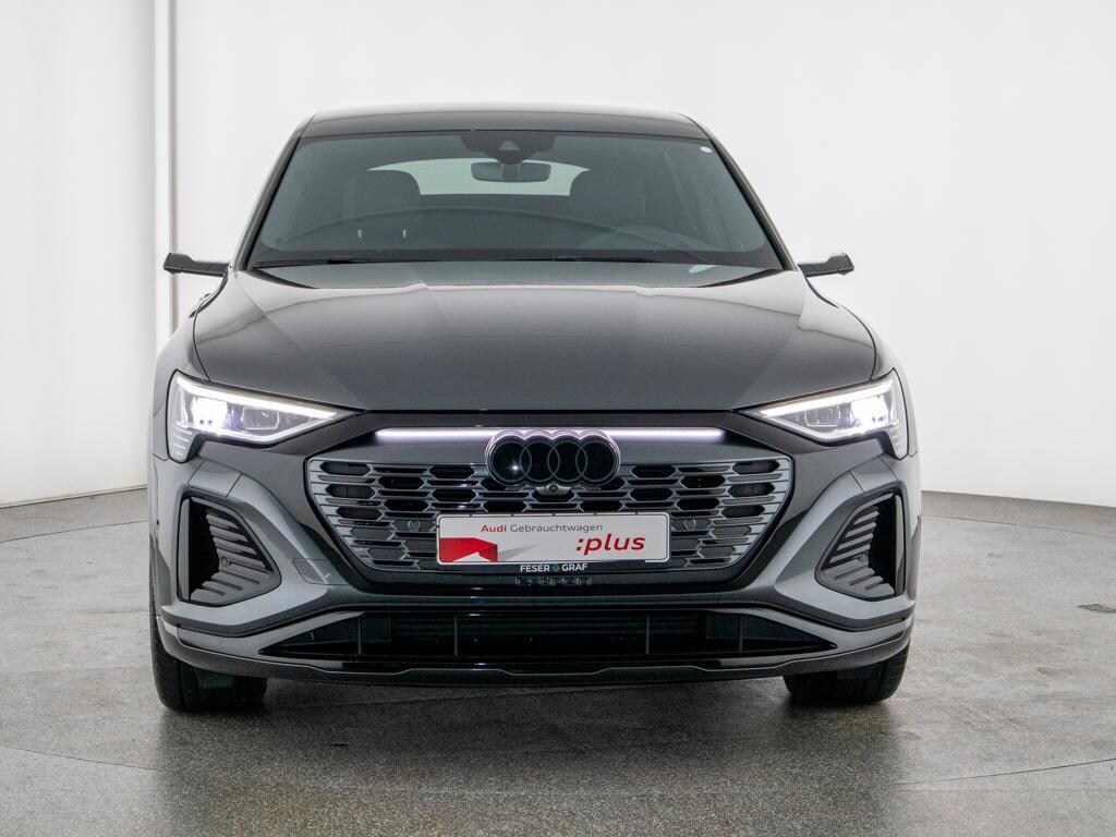 Image about Audi Q8 e-tron S line 55 e-tron quattro