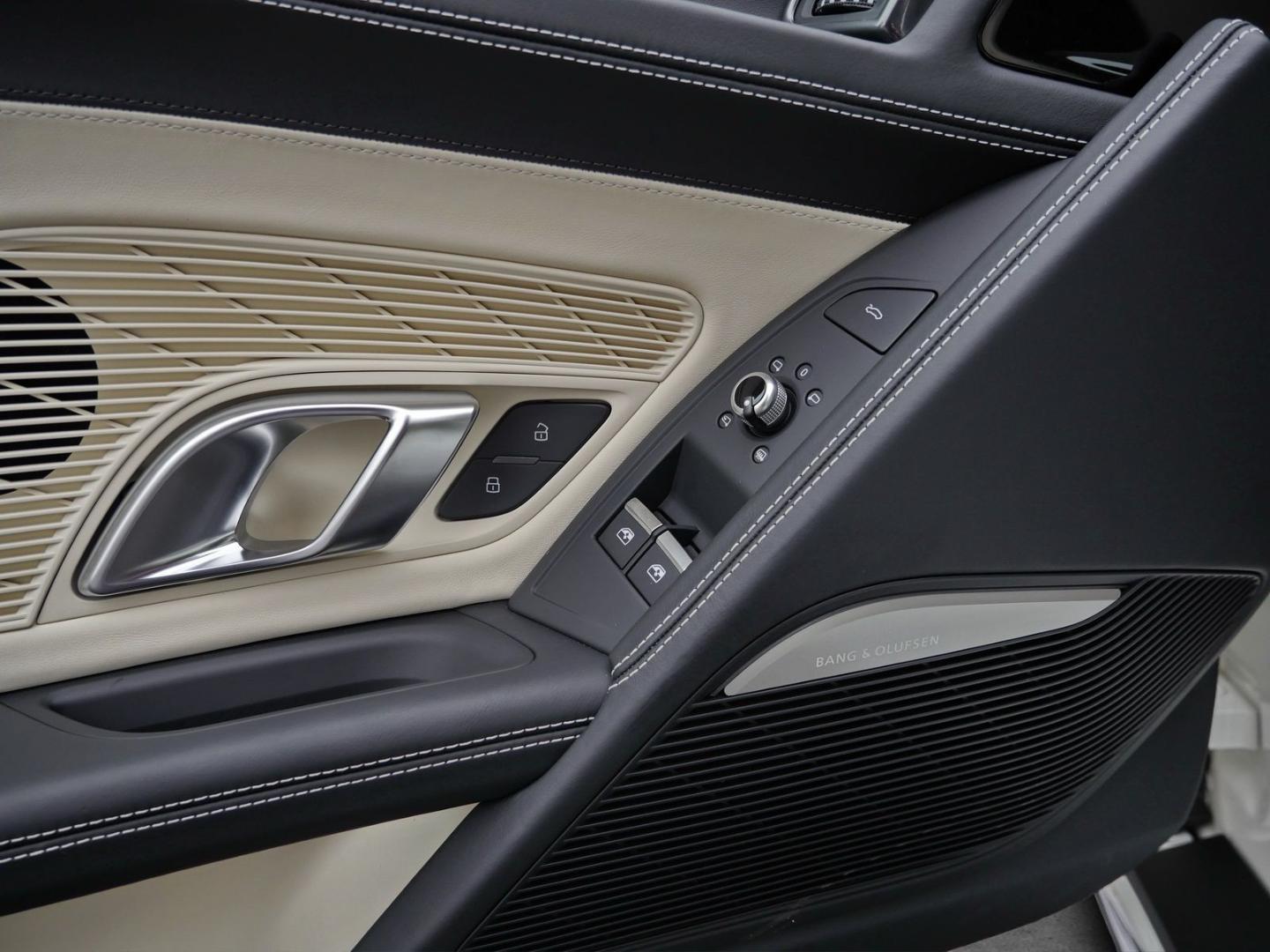 Image about Audi R8 Spyder FSI S tronic