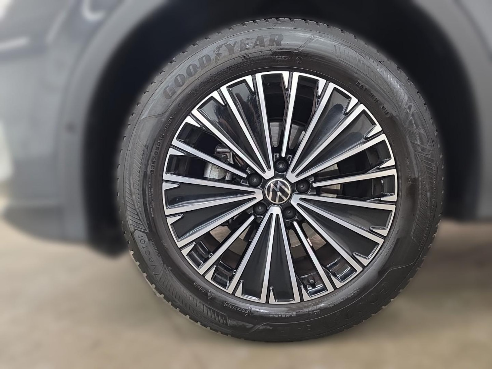 Volkswagen Tiguan – Bild 8