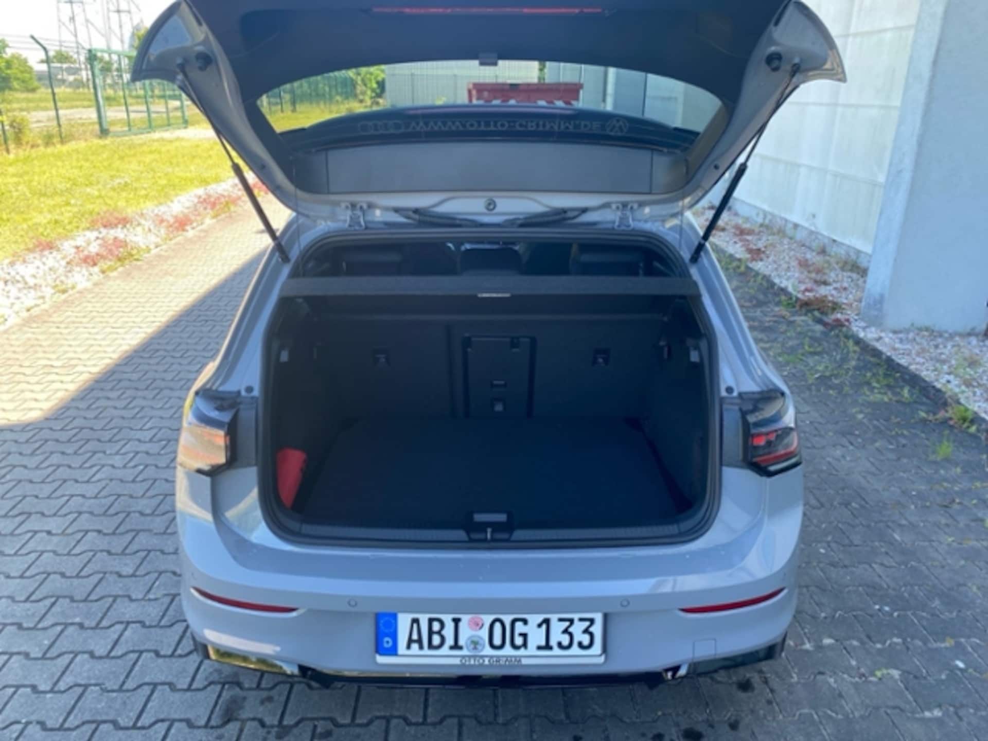 Volkswagen Golf R-Line