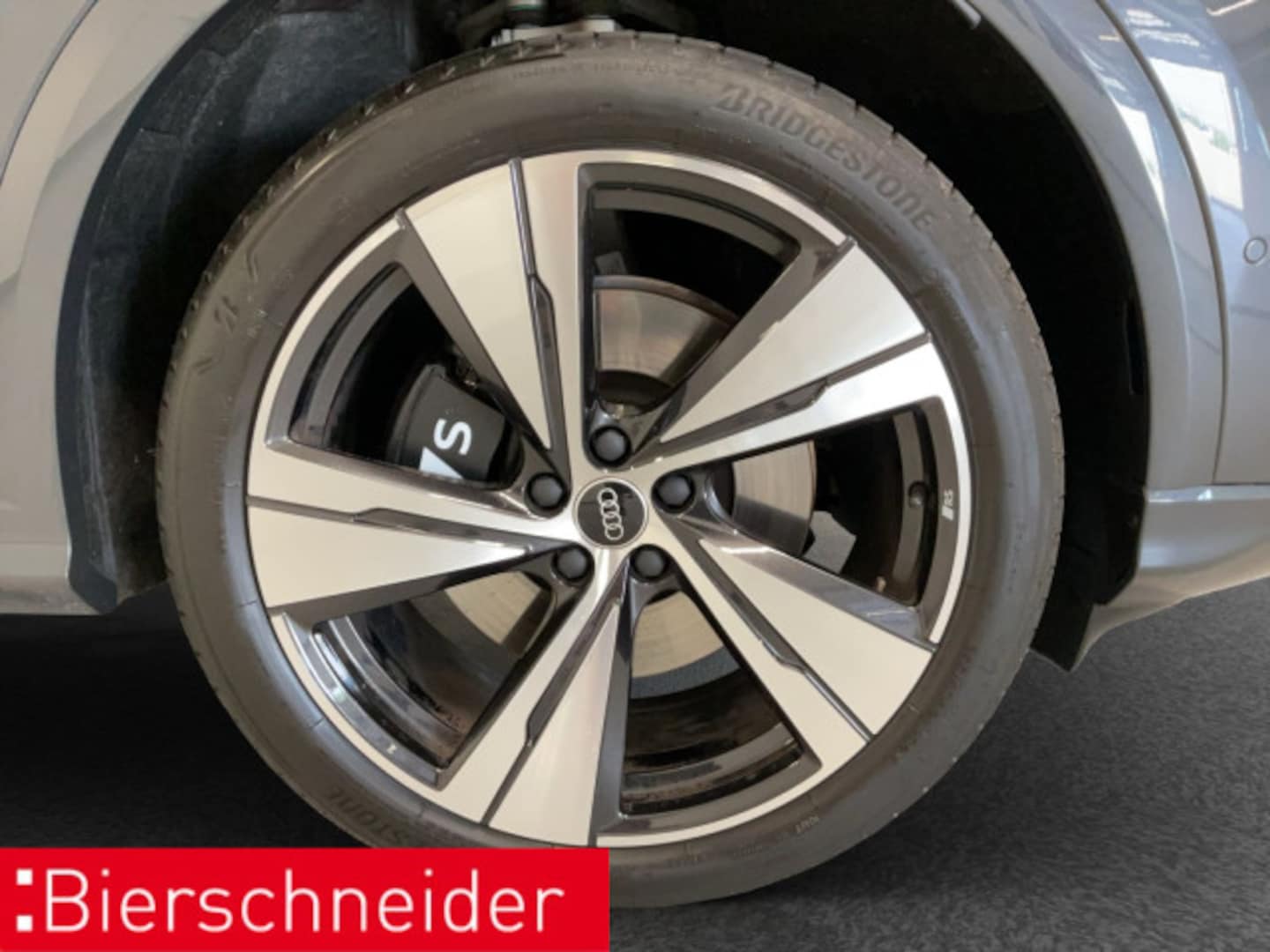 Bild über Audi SQ5 SUV TFSI 270 kW S tronic - für weitere Informationen kontaktieren Sie den Audi Partner