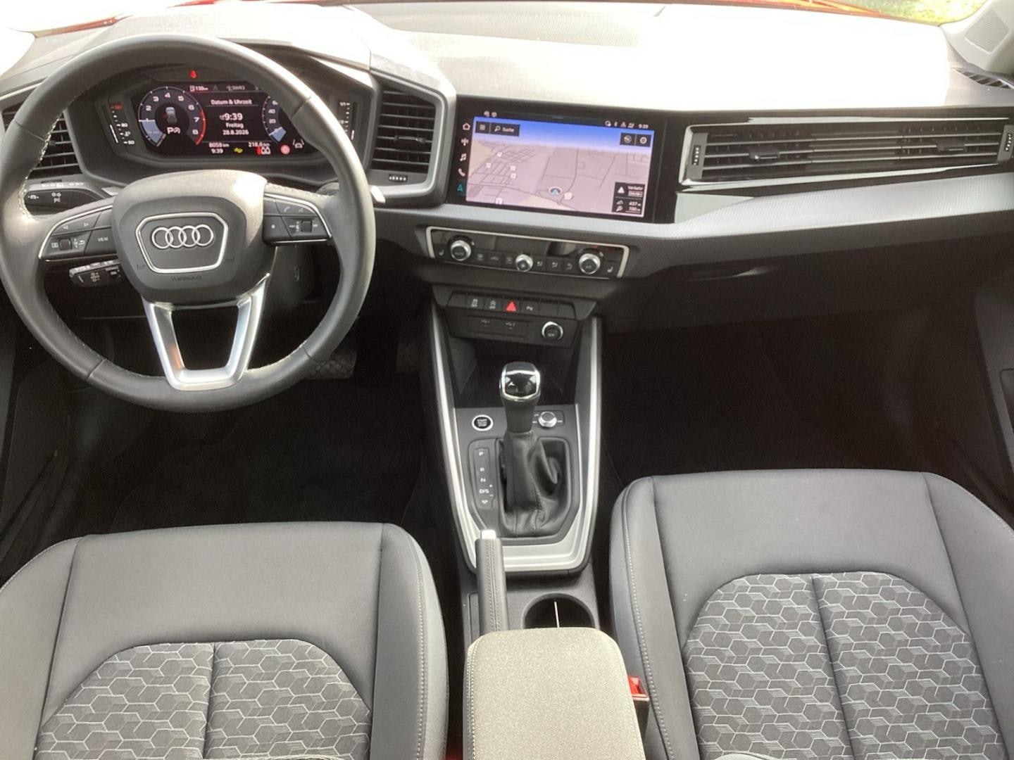 Bild über Audi A1 allstreet 30 TFSI S tronic - für weitere Informationen kontaktieren Sie den Audi Partner