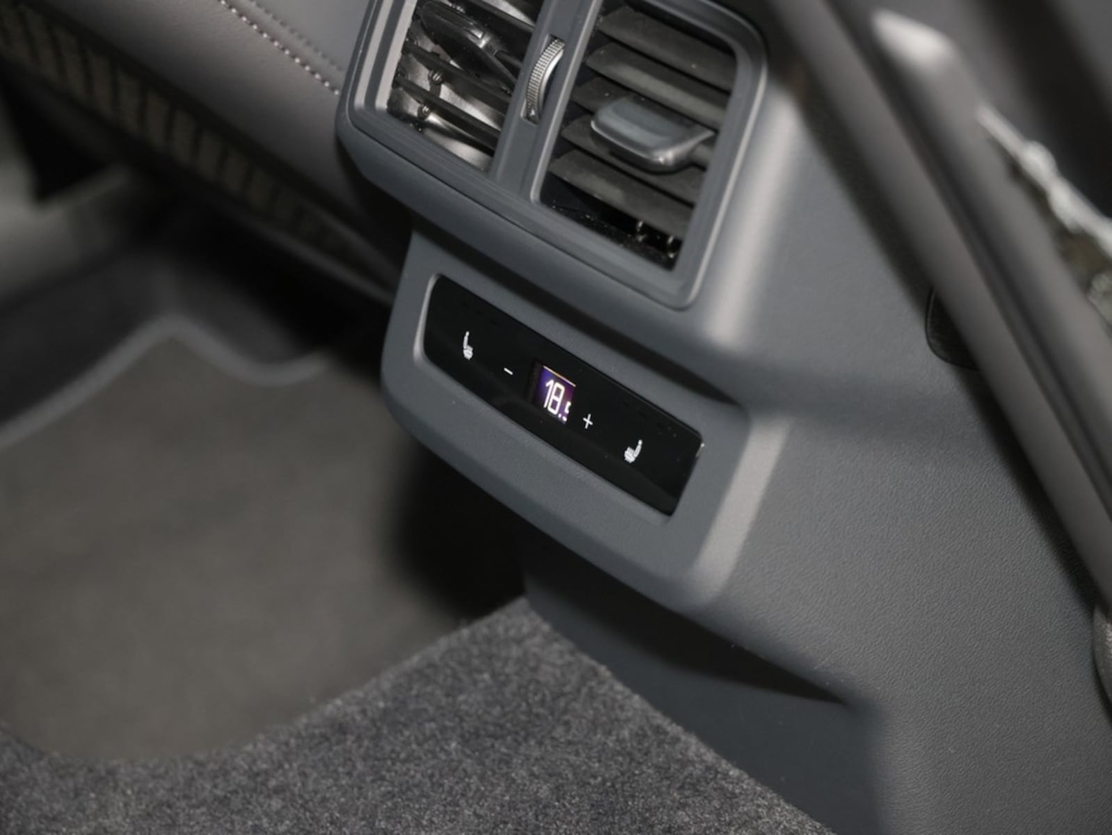 Audi SQ5 – Bild 17