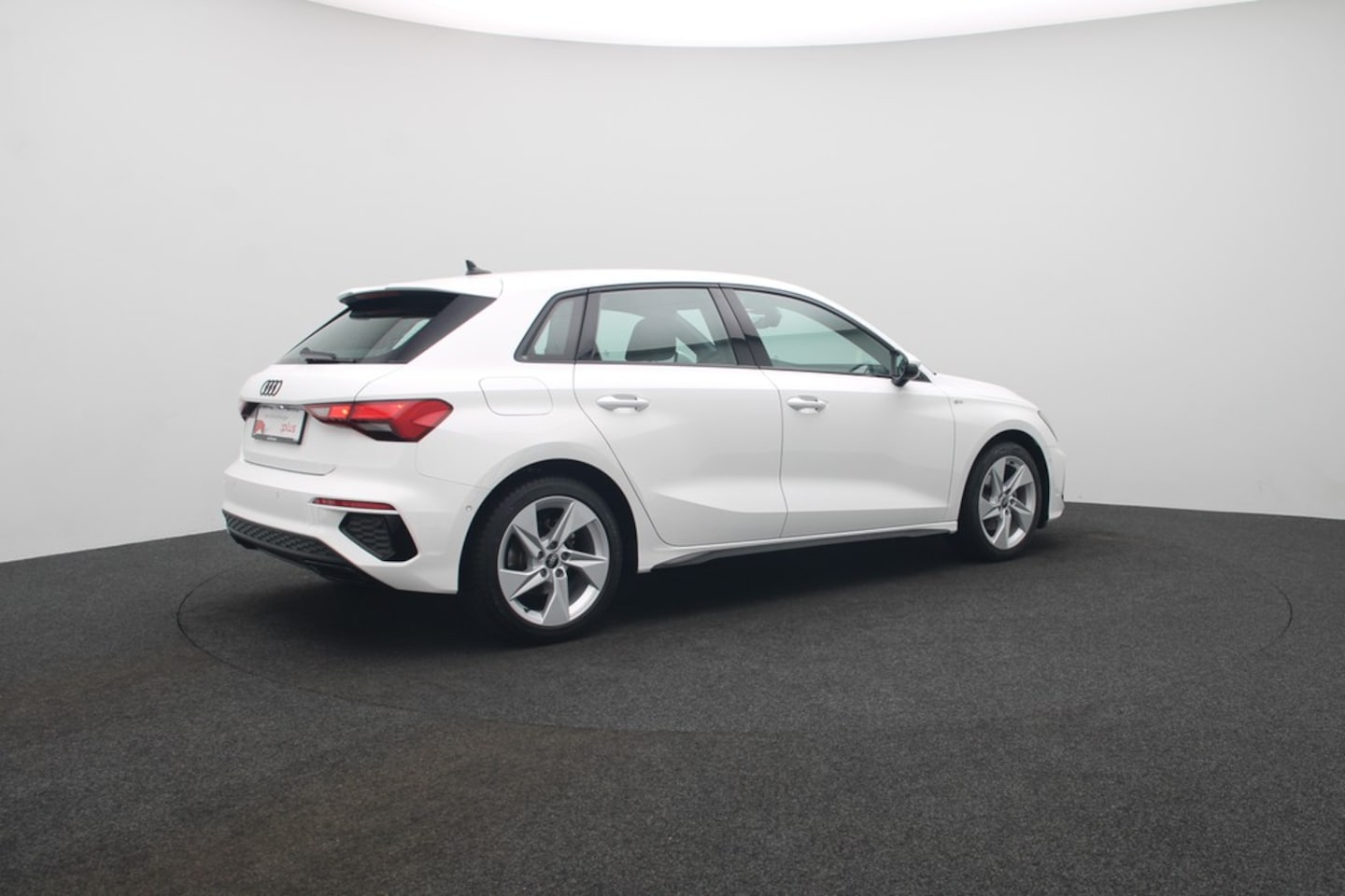 Bild über Audi A3 Sportback S line 30 TFSI S tronic - für weitere Informationen kontaktieren Sie den Audi Partner