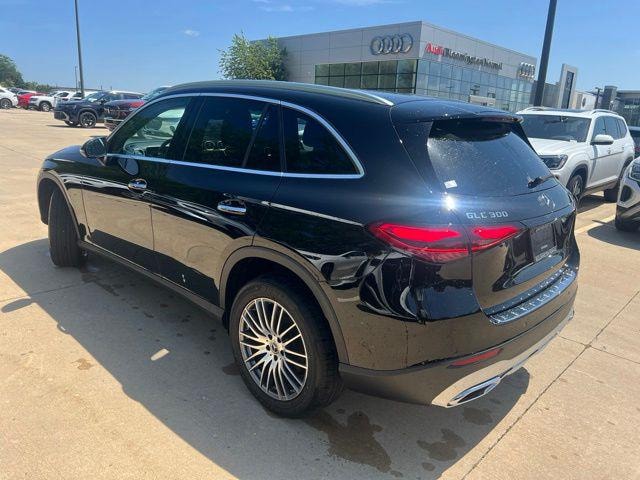 2025 Mercedes-Benz GLC 300