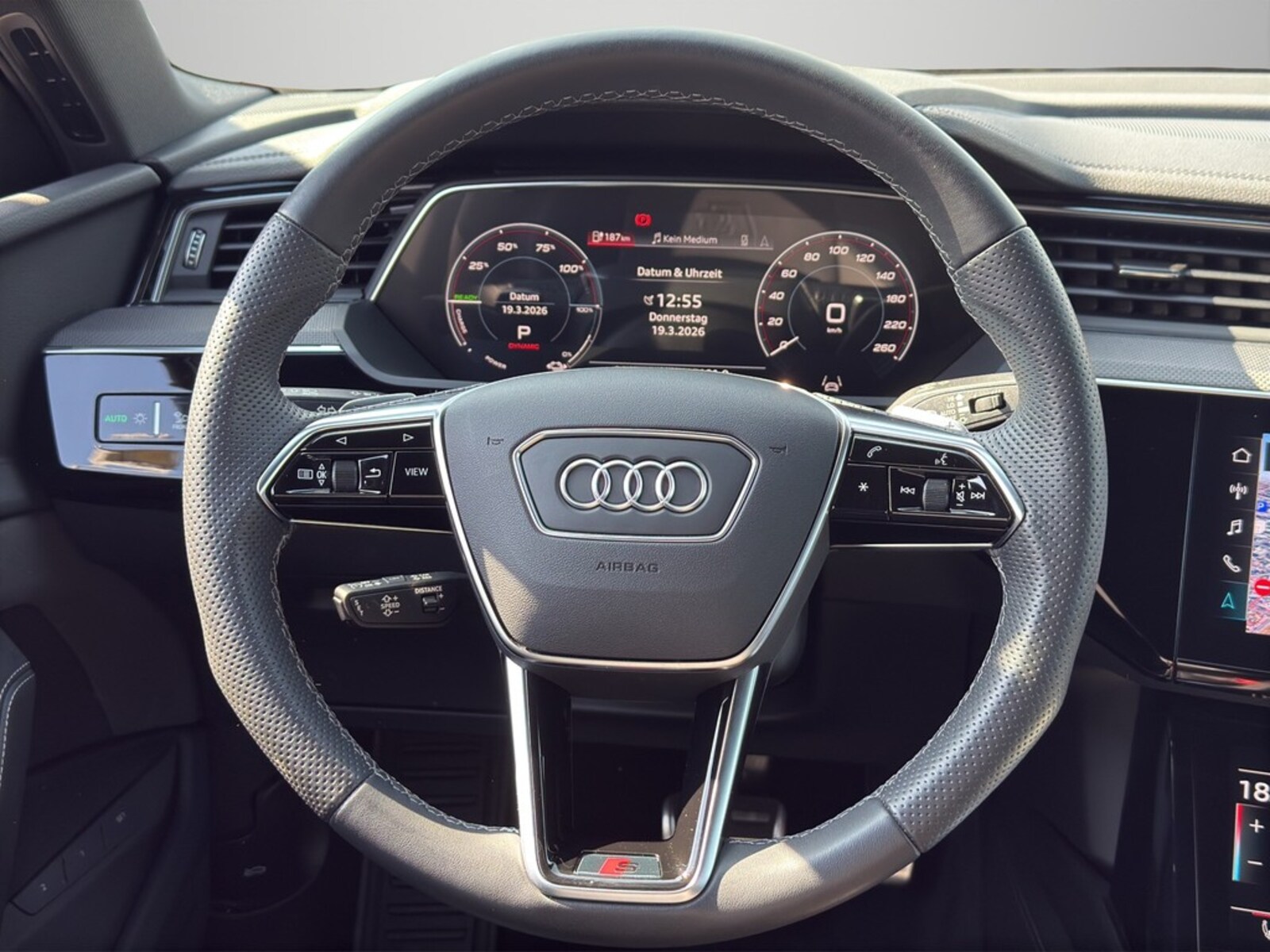 Audi Q8 Sportback e-tron – Bild 11