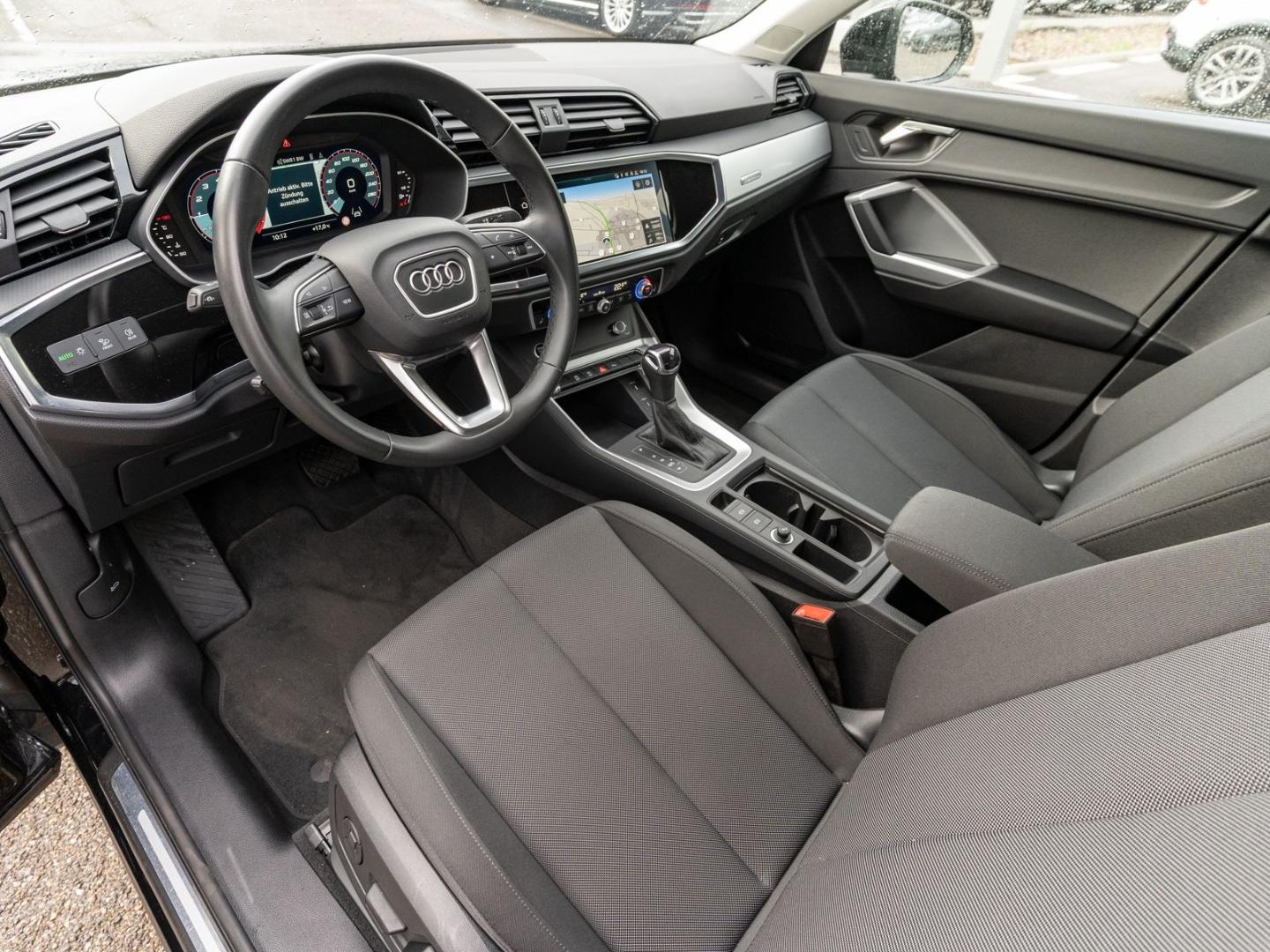 Bild über Audi Q3 advanced 35 TFSI S tronic - für weitere Informationen kontaktieren Sie den Audi Partner