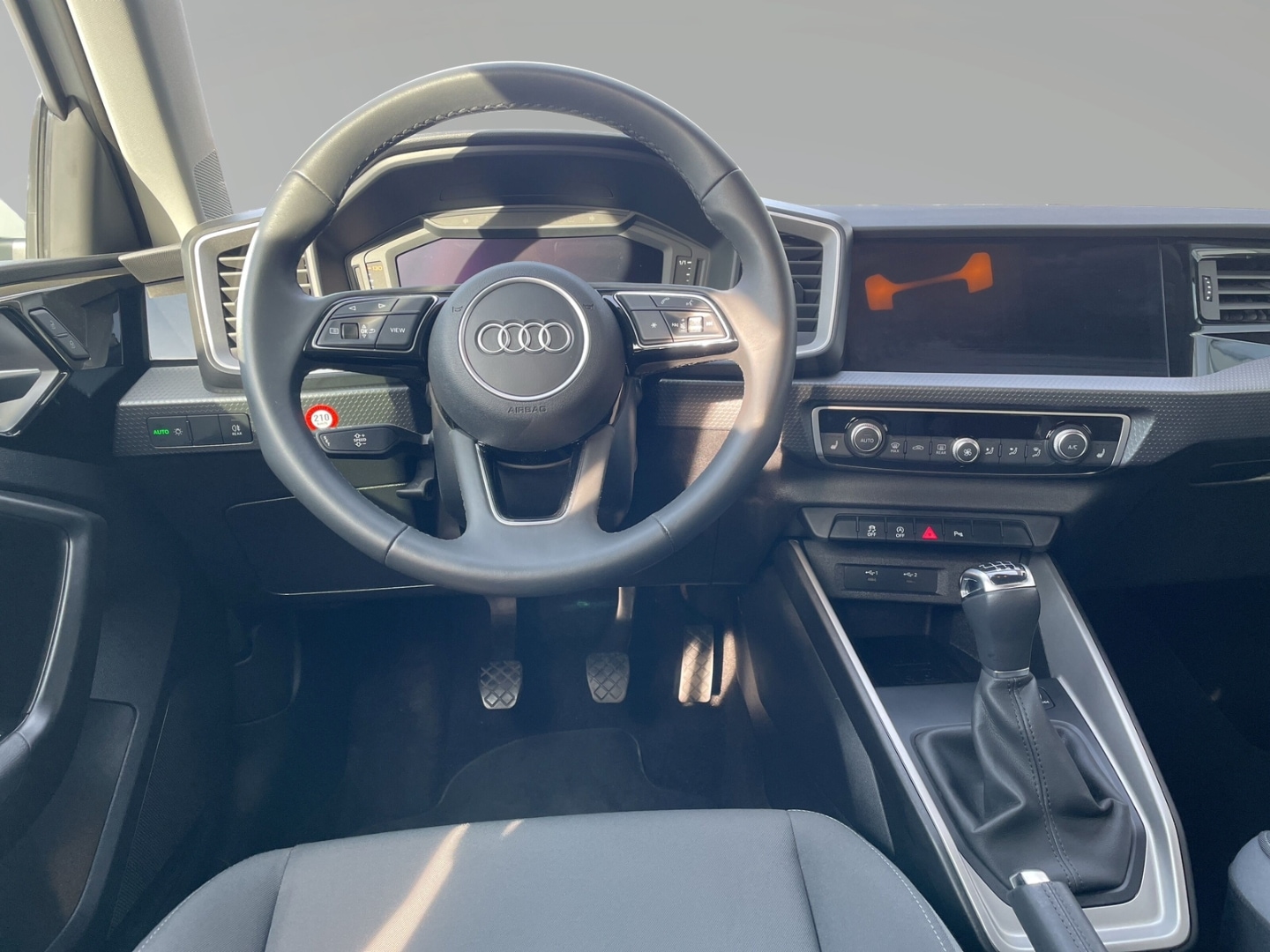 Bild über Audi A1 allstreet 30 TFSI Schaltgetriebe - für weitere Informationen kontaktieren Sie den Audi Partner