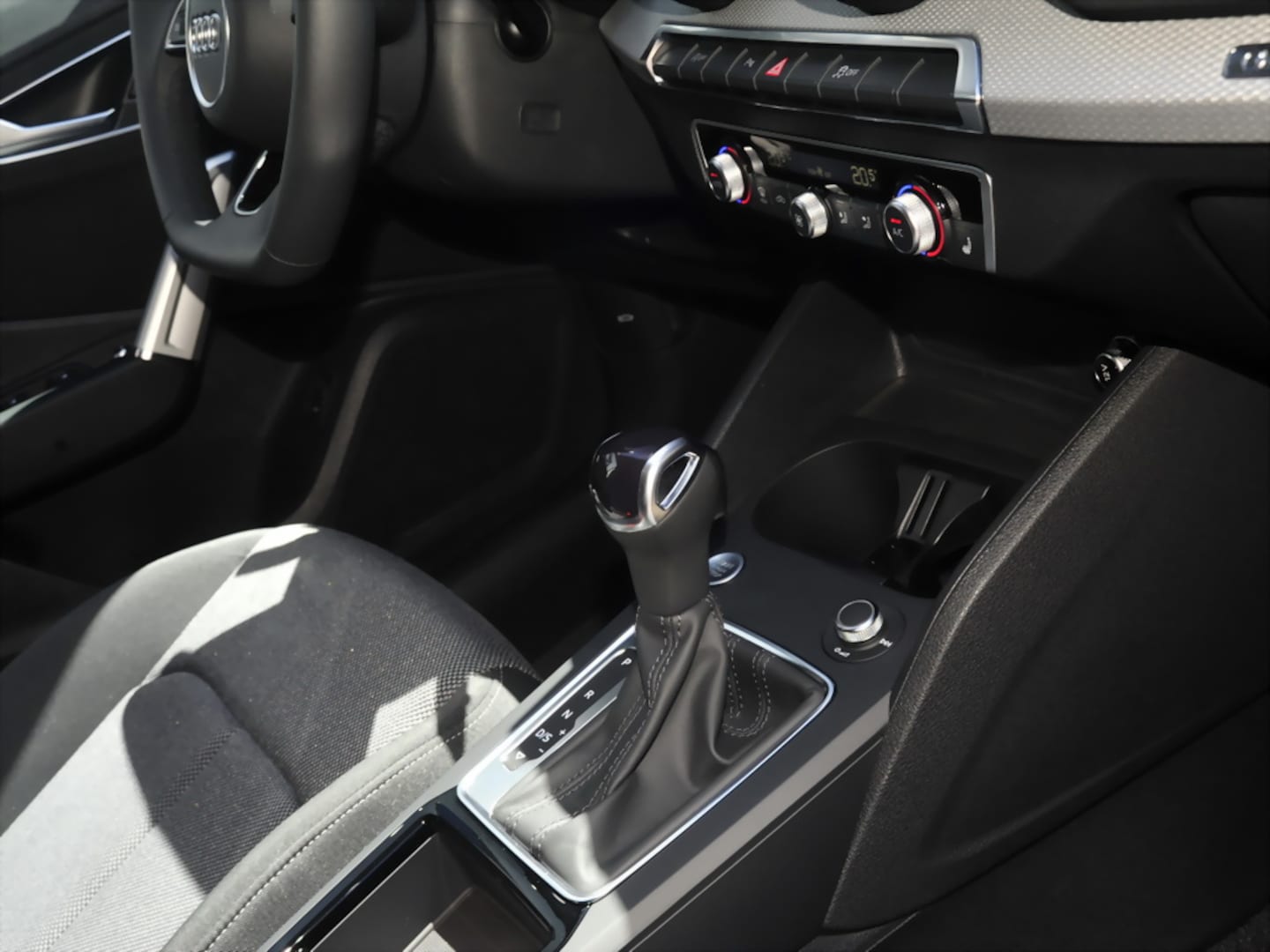 Bild über Audi Q2 advanced 35 TFSI S tronic - für weitere Informationen kontaktieren Sie den Audi Partner