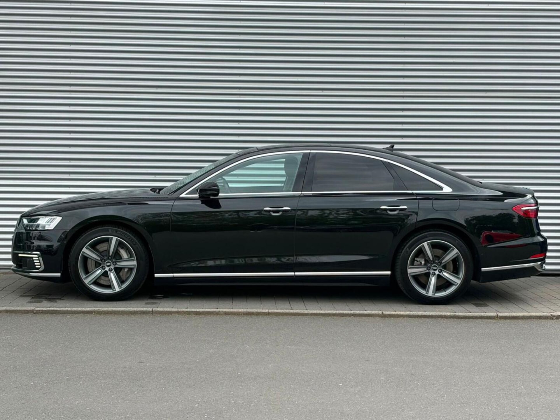 Audi A8 TFSI e