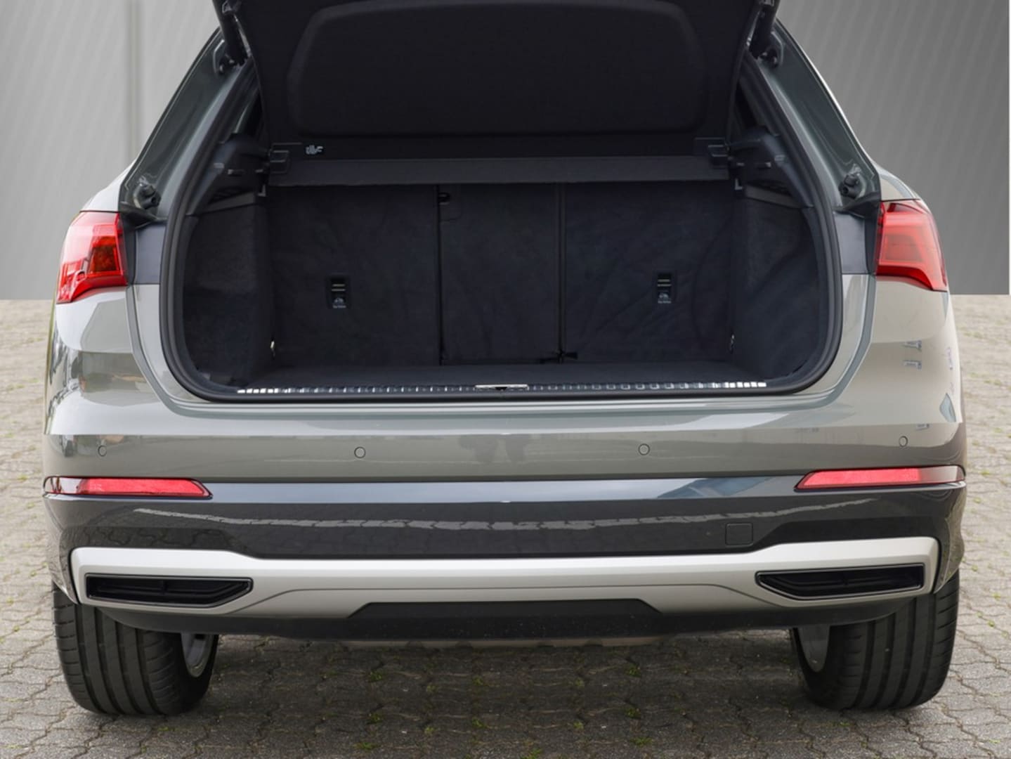 Bild über Audi Q3 TFSI quattro 140 kW S tronic - für weitere Informationen kontaktieren Sie den Audi Partner