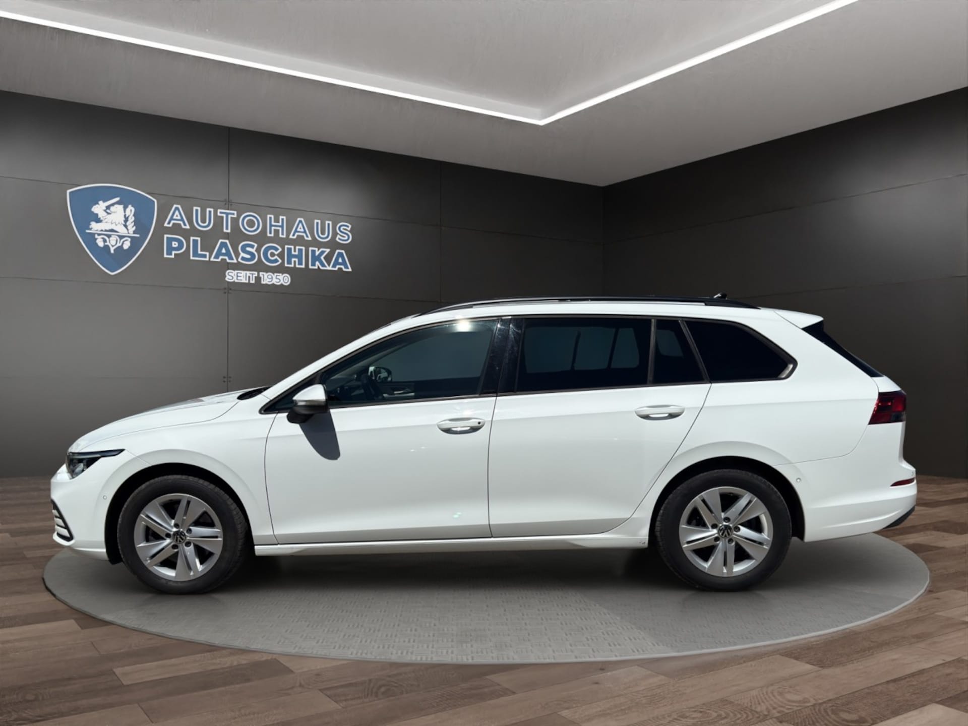 Volkswagen Golf Variant Life