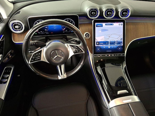 2023 Mercedes-Benz GLC 300