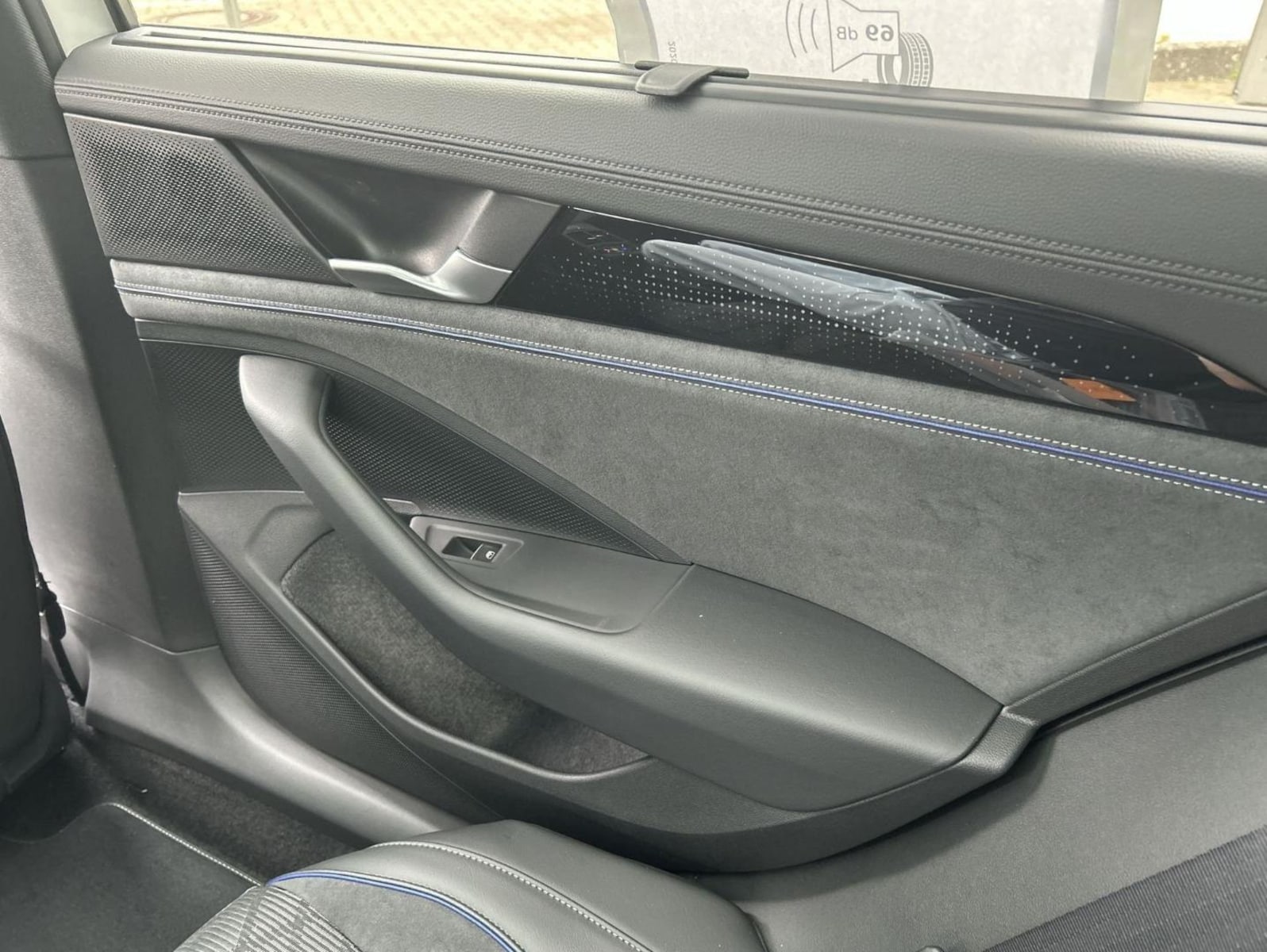 Volkswagen Passat – Bild 9