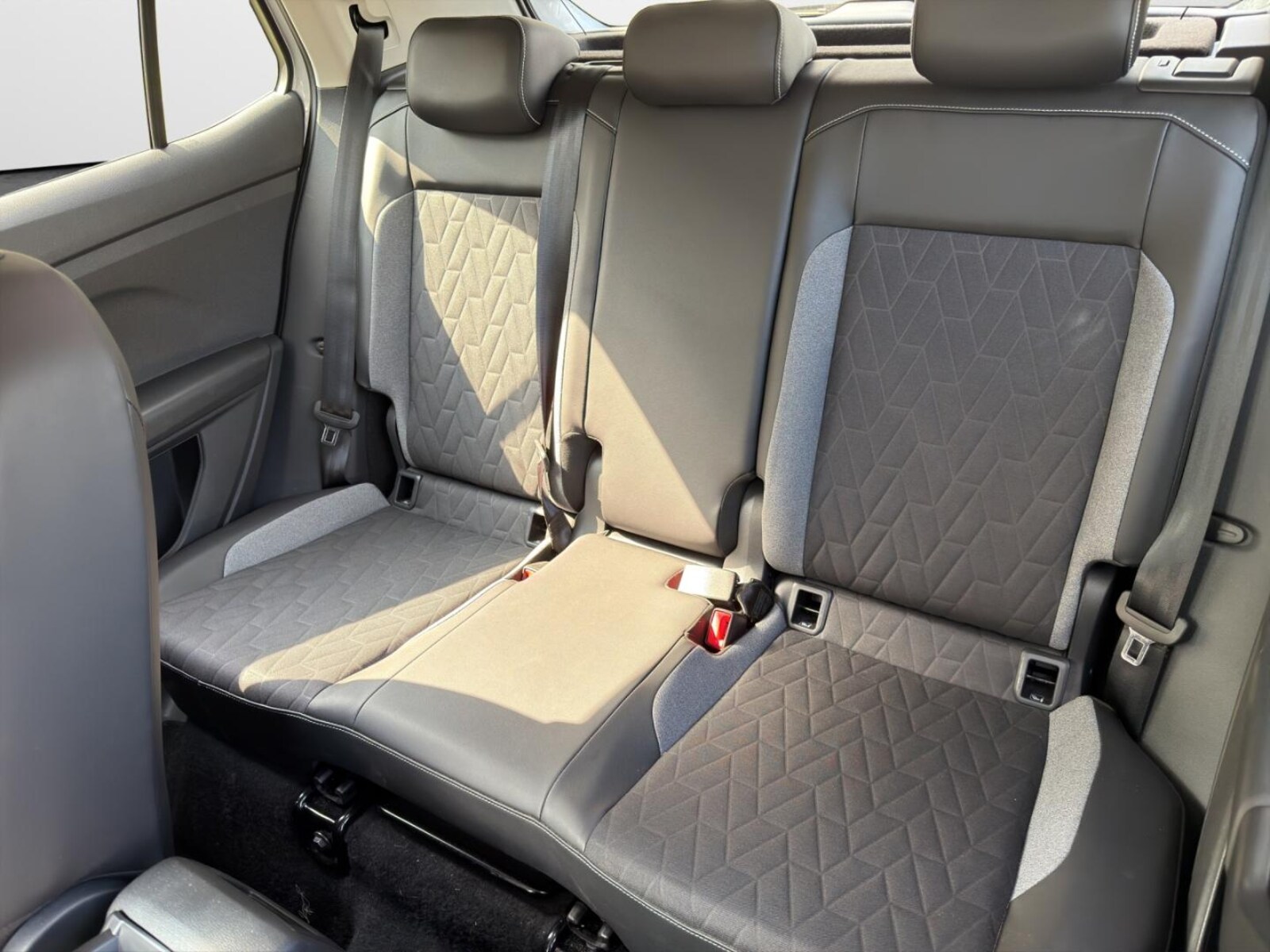Volkswagen T-Cross – Bild 11