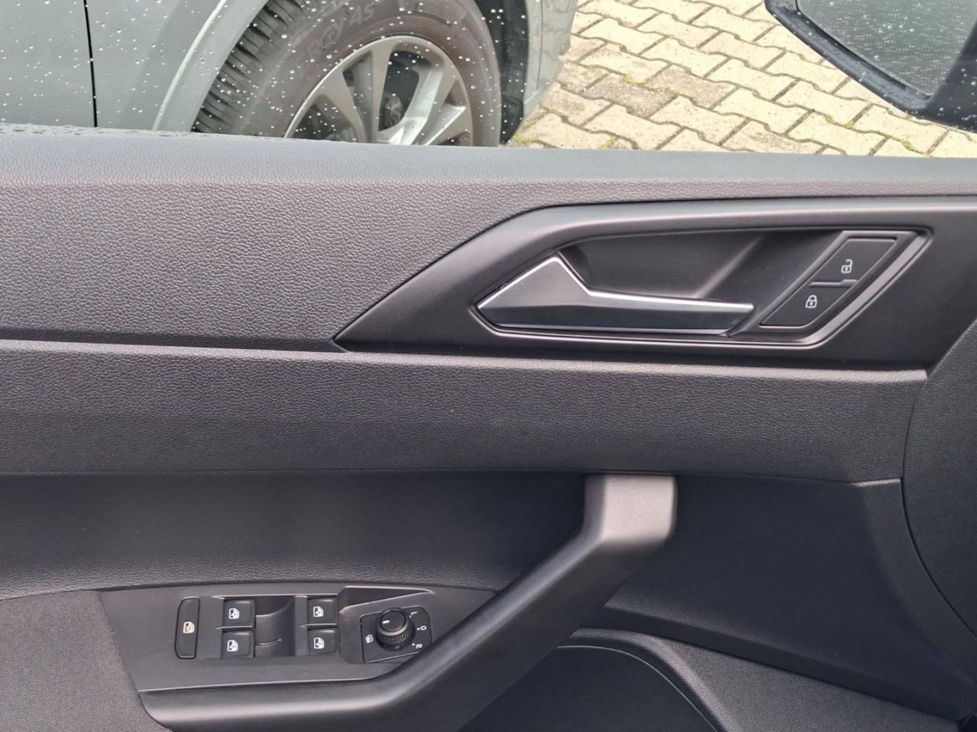 Volkswagen Polo Basis-Modell