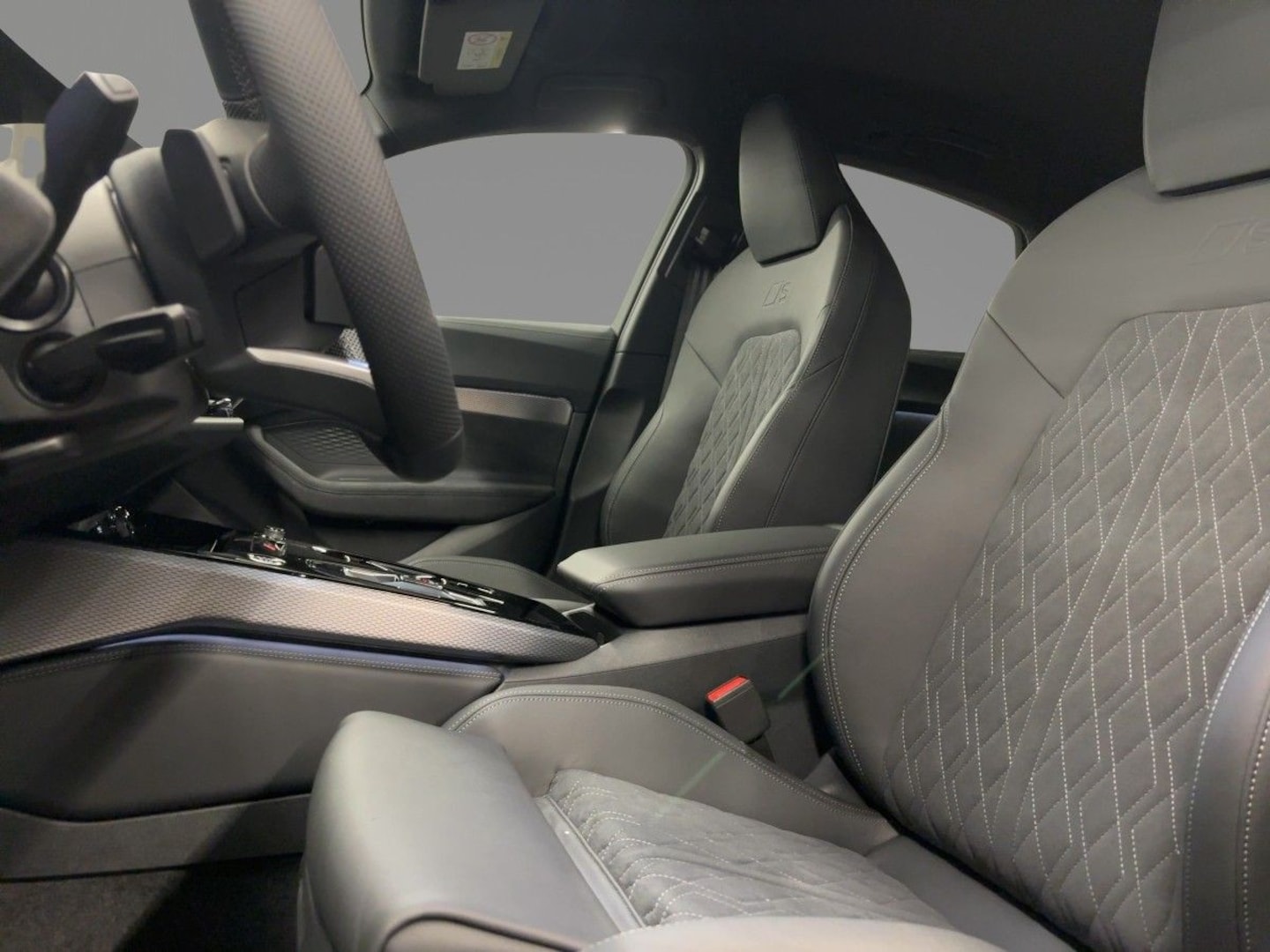 Bild über Audi A5 Limousine TFSI S tronic - für weitere Informationen kontaktieren Sie den Audi Partner